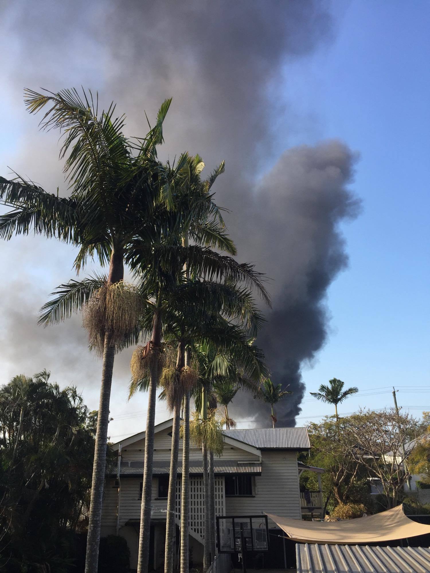 Huge Fire/Explosion BP Sandgate Rd Virginia. Stay Safe r/brisbane