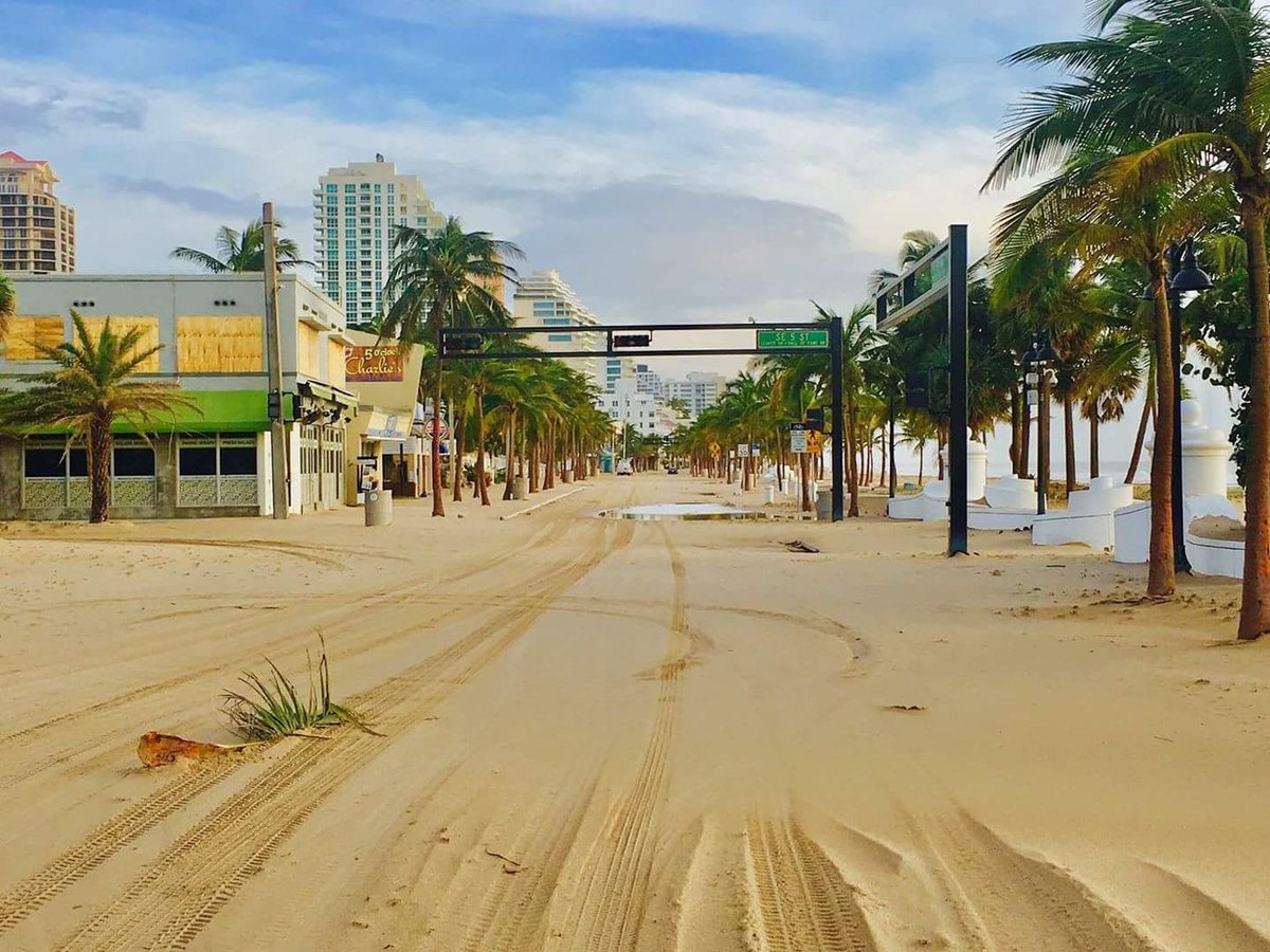 Fort Lauderdale Beach looks like the old Daytona Beach track in the old