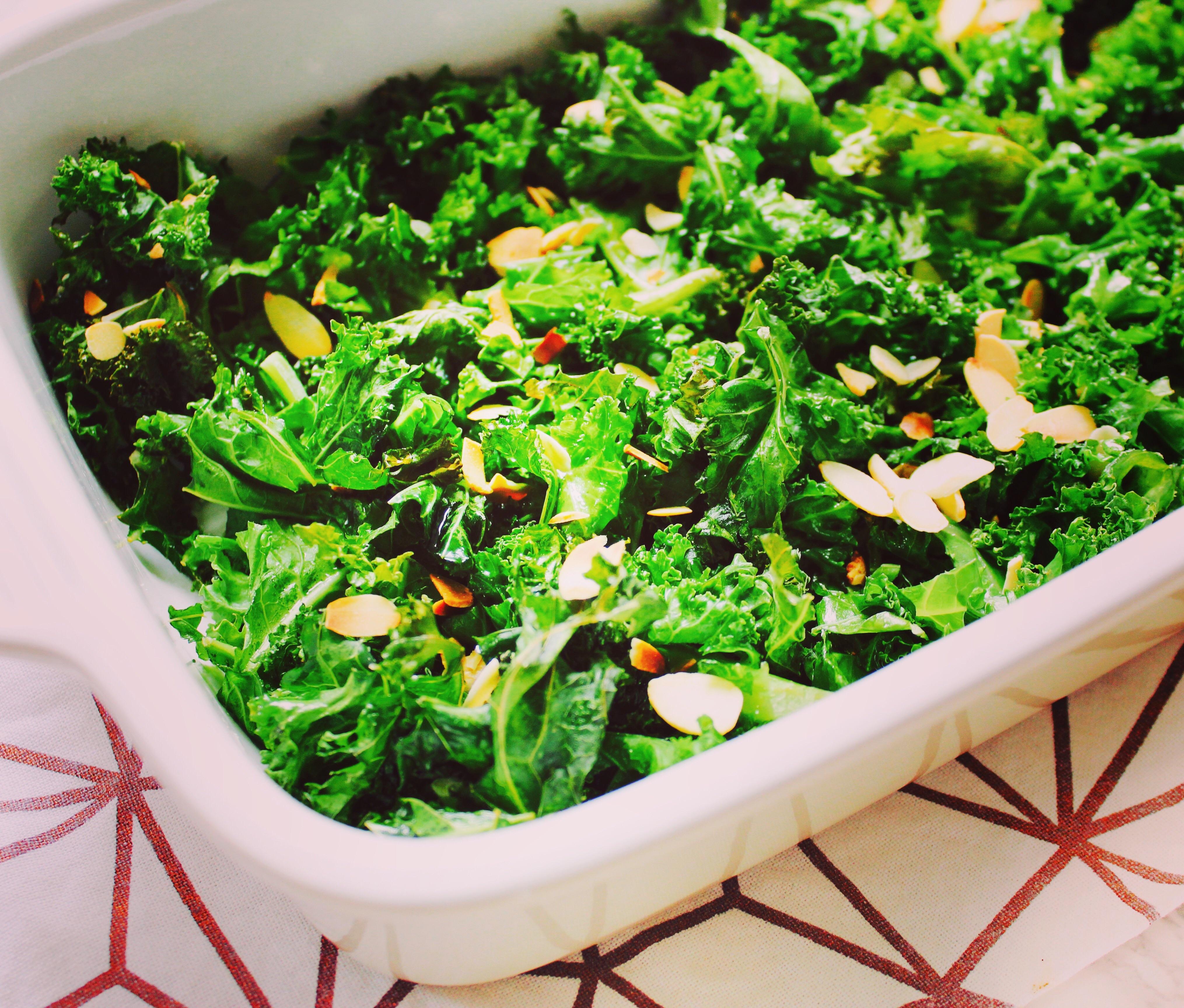Roasted Kale Chips with toasted almonds 250g Kale, 1/2 tsp Sugar, 1
