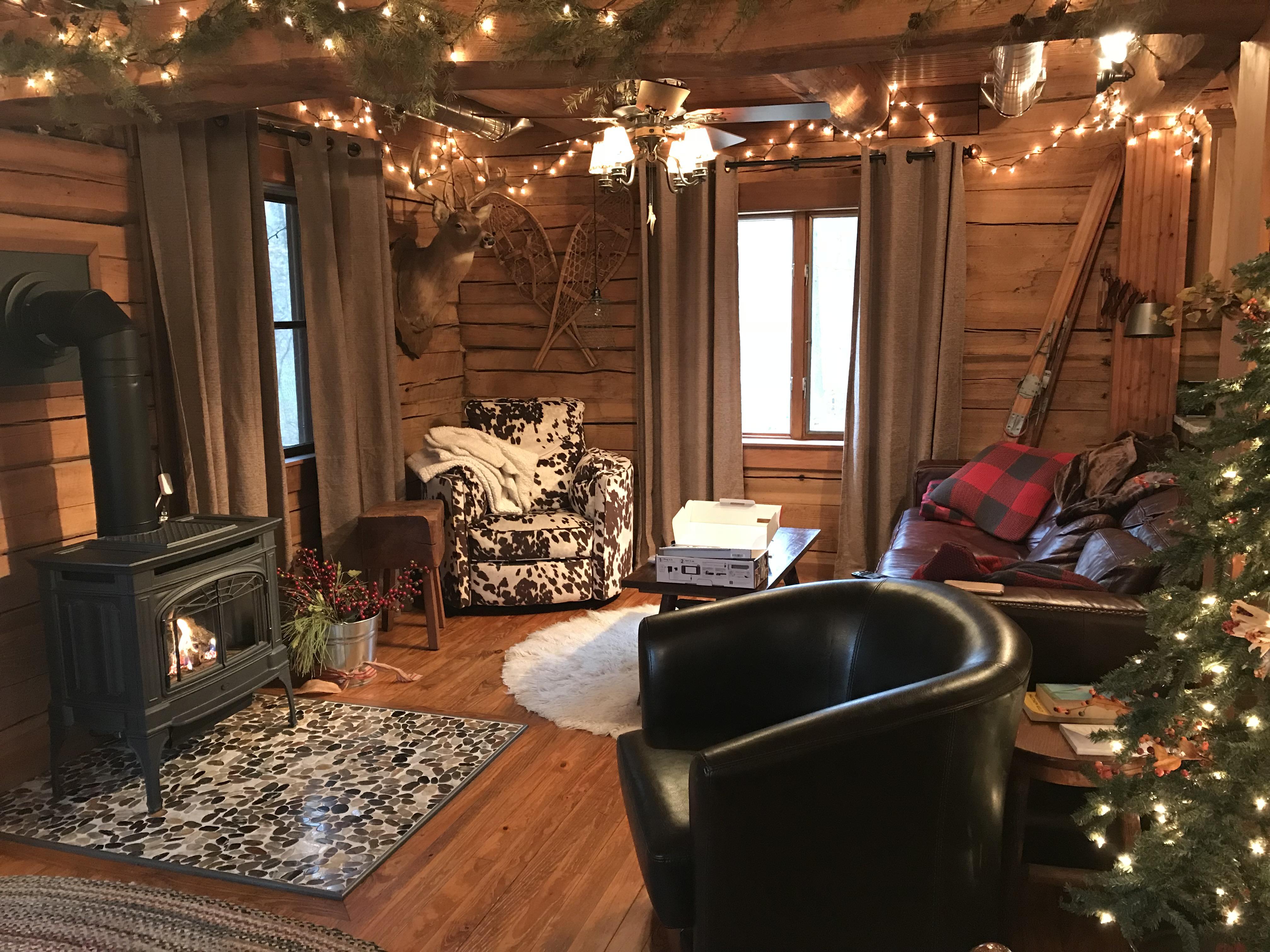 An Airbnb cabin nestled in the middle of 16 acres of woods r/CozyPlaces