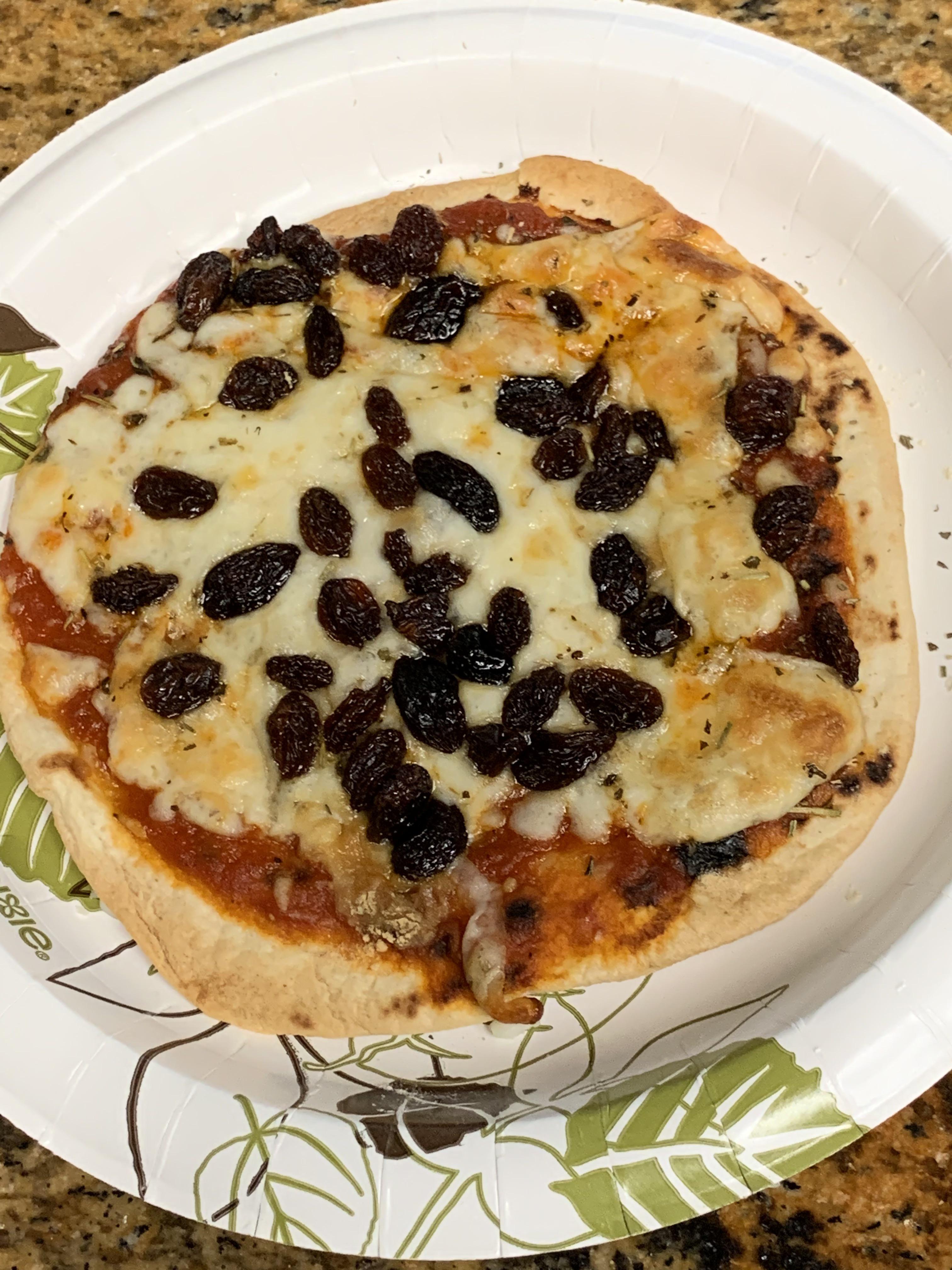 Raisin Pizza Attempt 2 r/PizzaCrimes