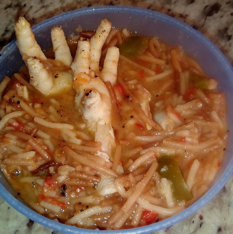 [Homemade] Mexican noodle soup with vegetables and chicken feet r/food