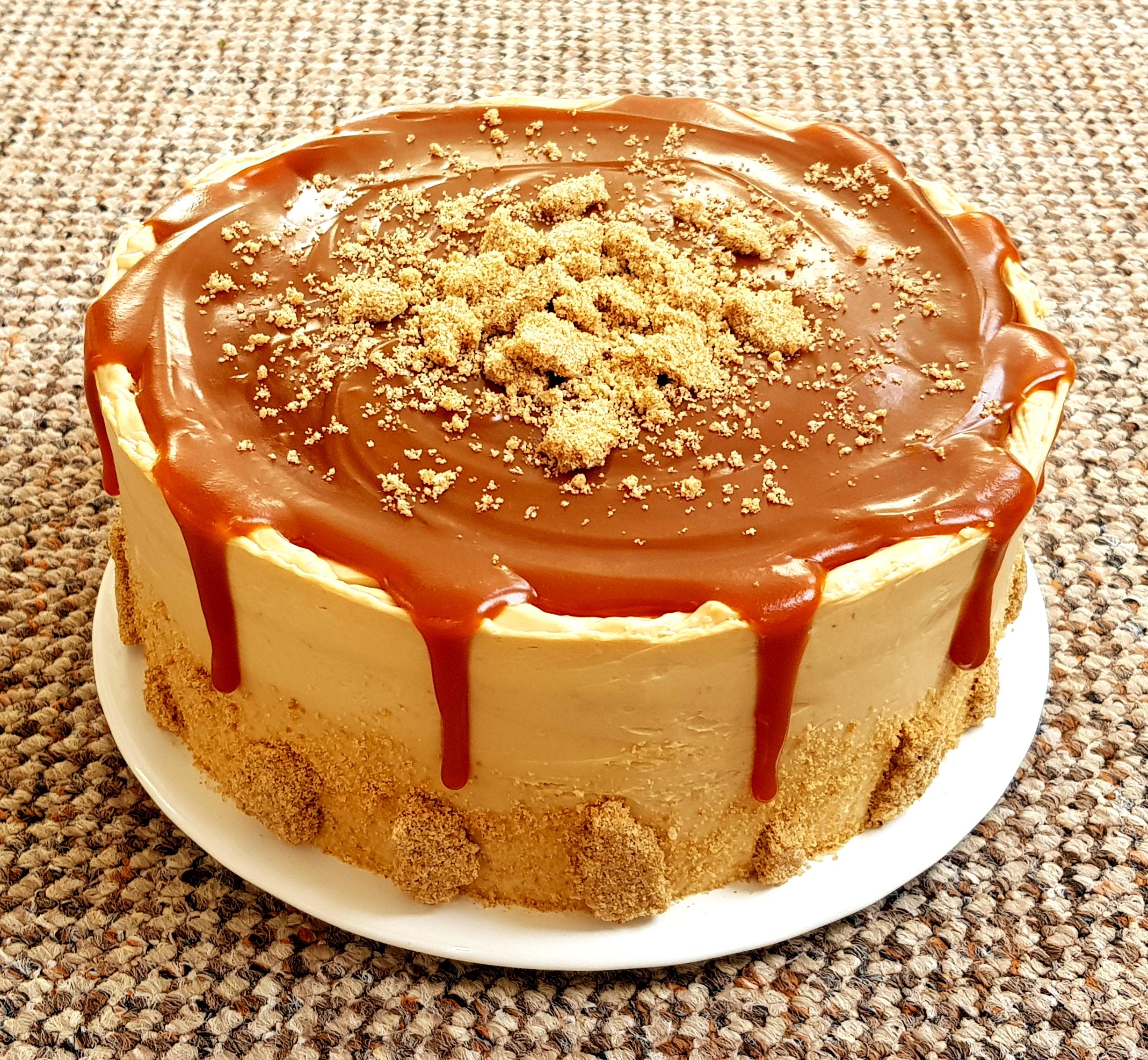 [Homemade] Salted Caramel Layer Cake r/food