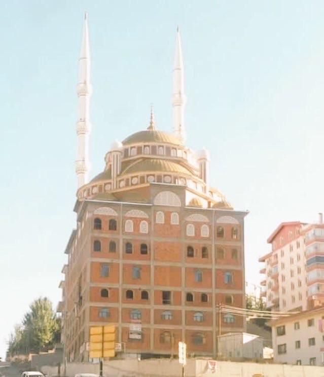 Let's marvel at this stunning example of modern Turkish architecture