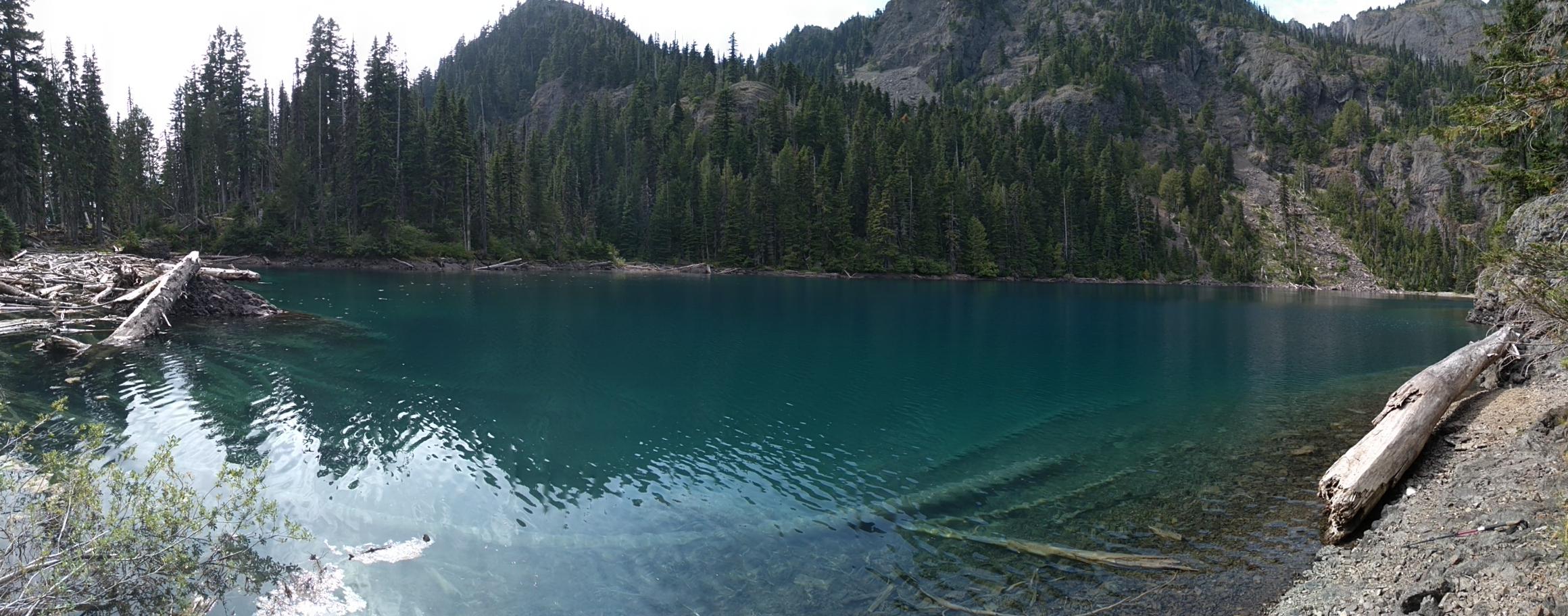 The super blue waters of Lake Constance, WA [2320 x 912] [OC] r/EarthPorn