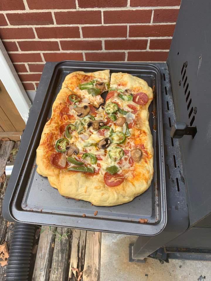 First time making pizza. Charcoal grill. How did I do? r/Pizza