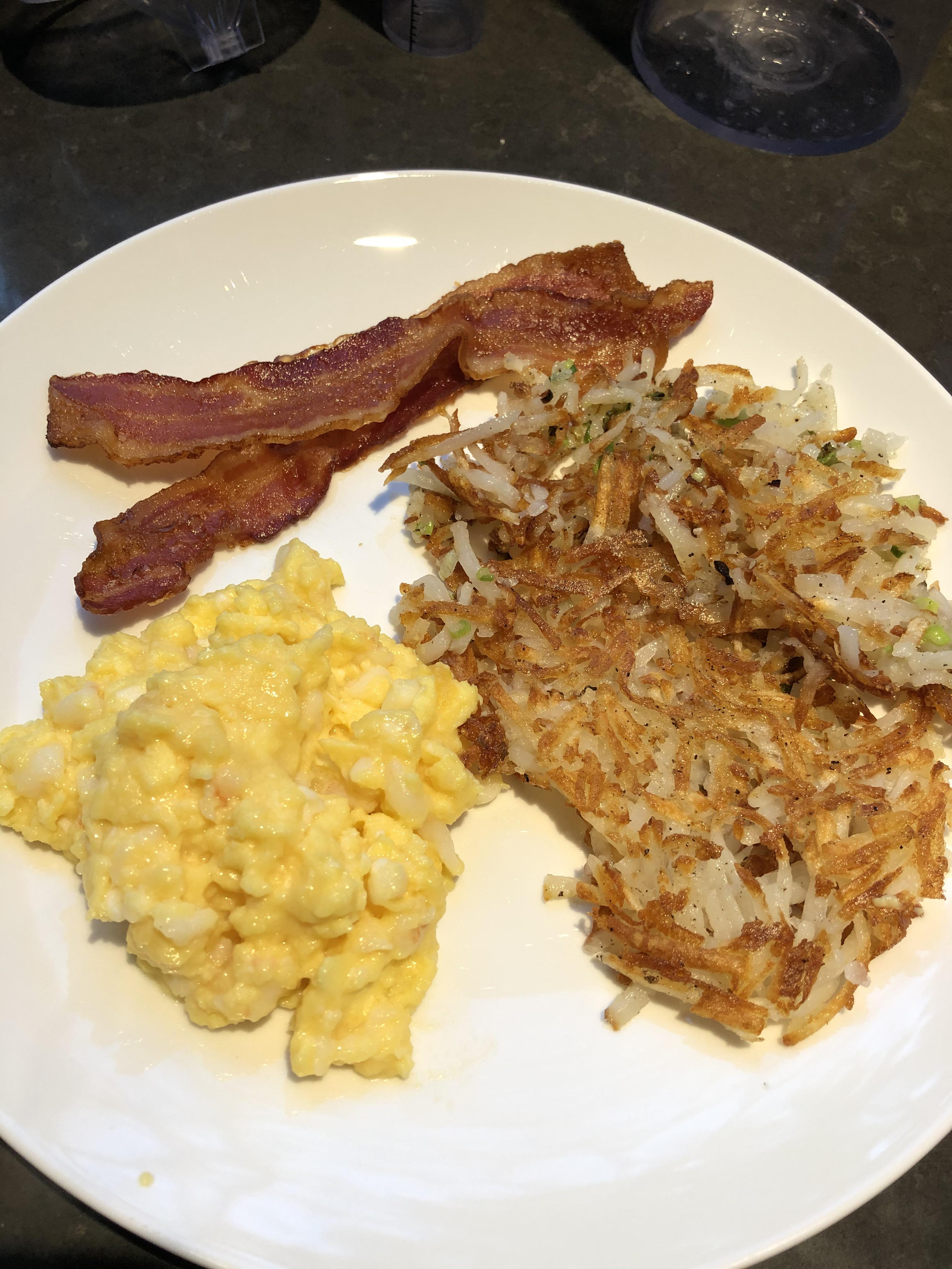 [Homemade] Scrambled eggs with shrimp, duck fat hash browns, bacon r/food