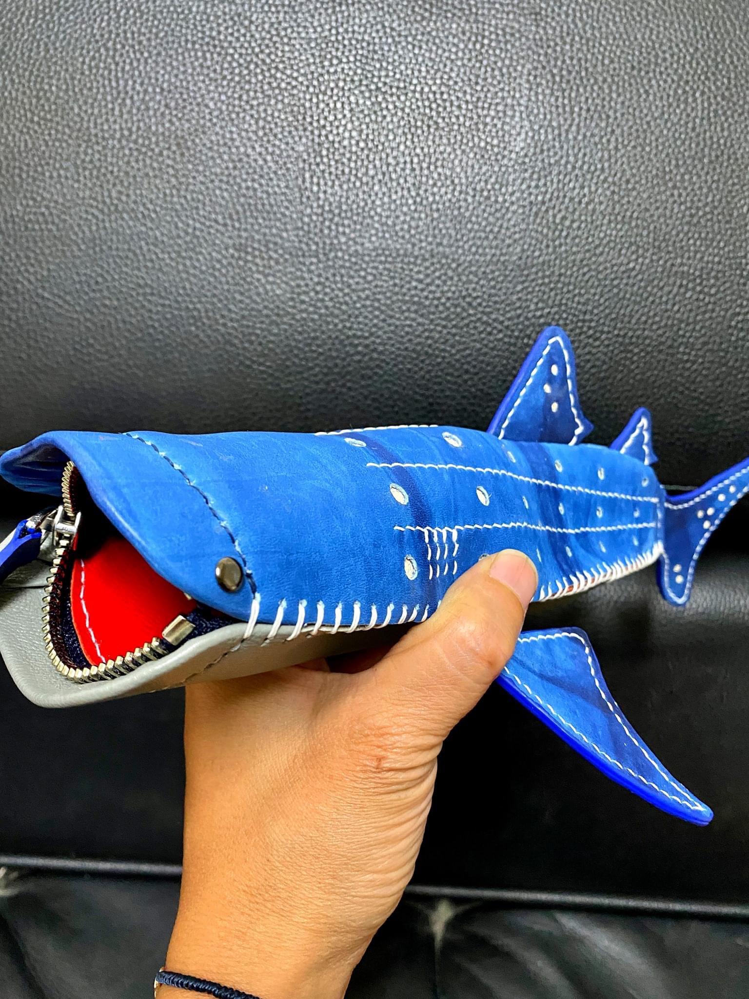 Whale shark pencil case!!!!! Feel so proud !! r/Leathercraft