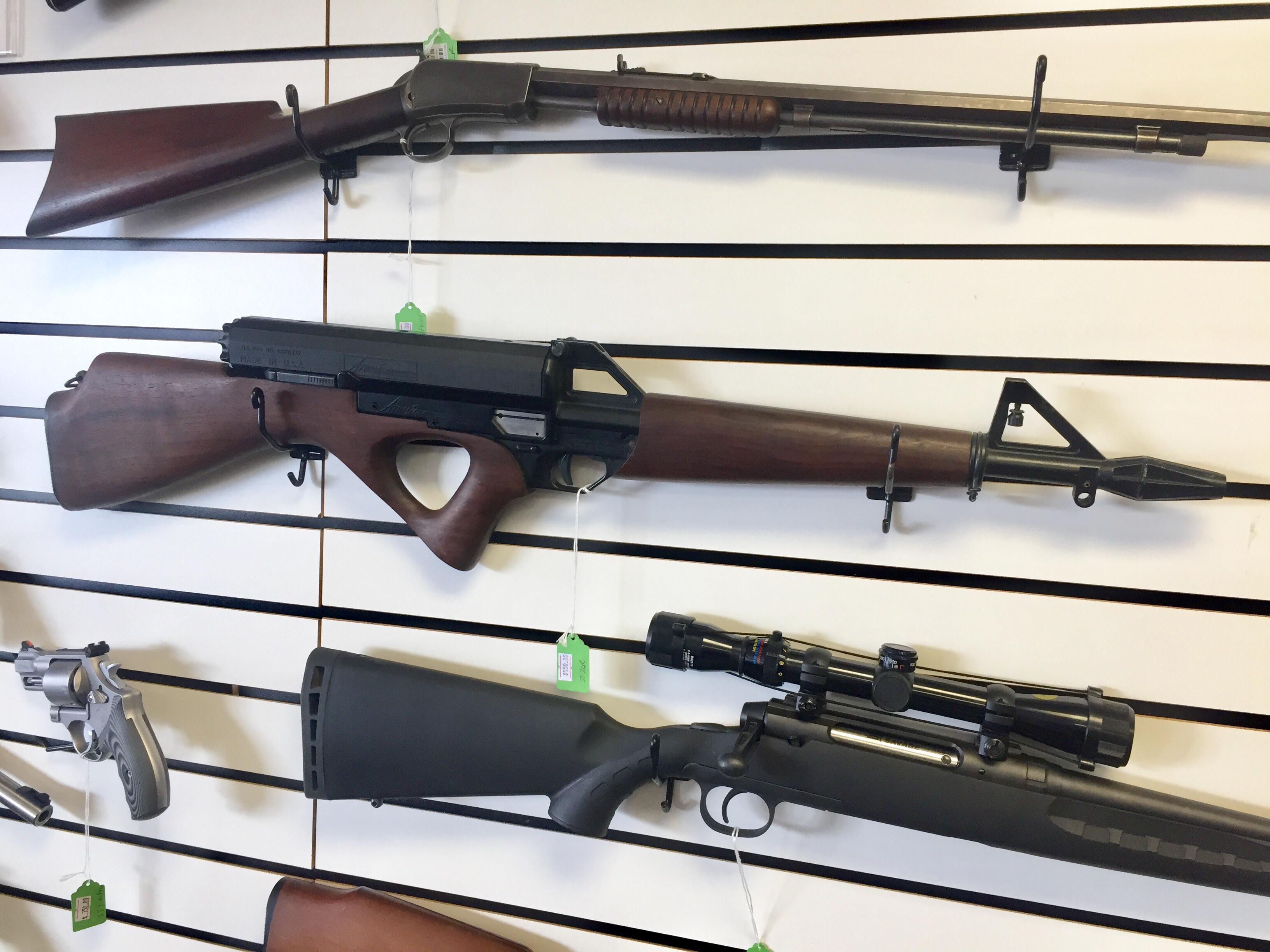 First time I’ve seen a wood furniture Calico. r/guns