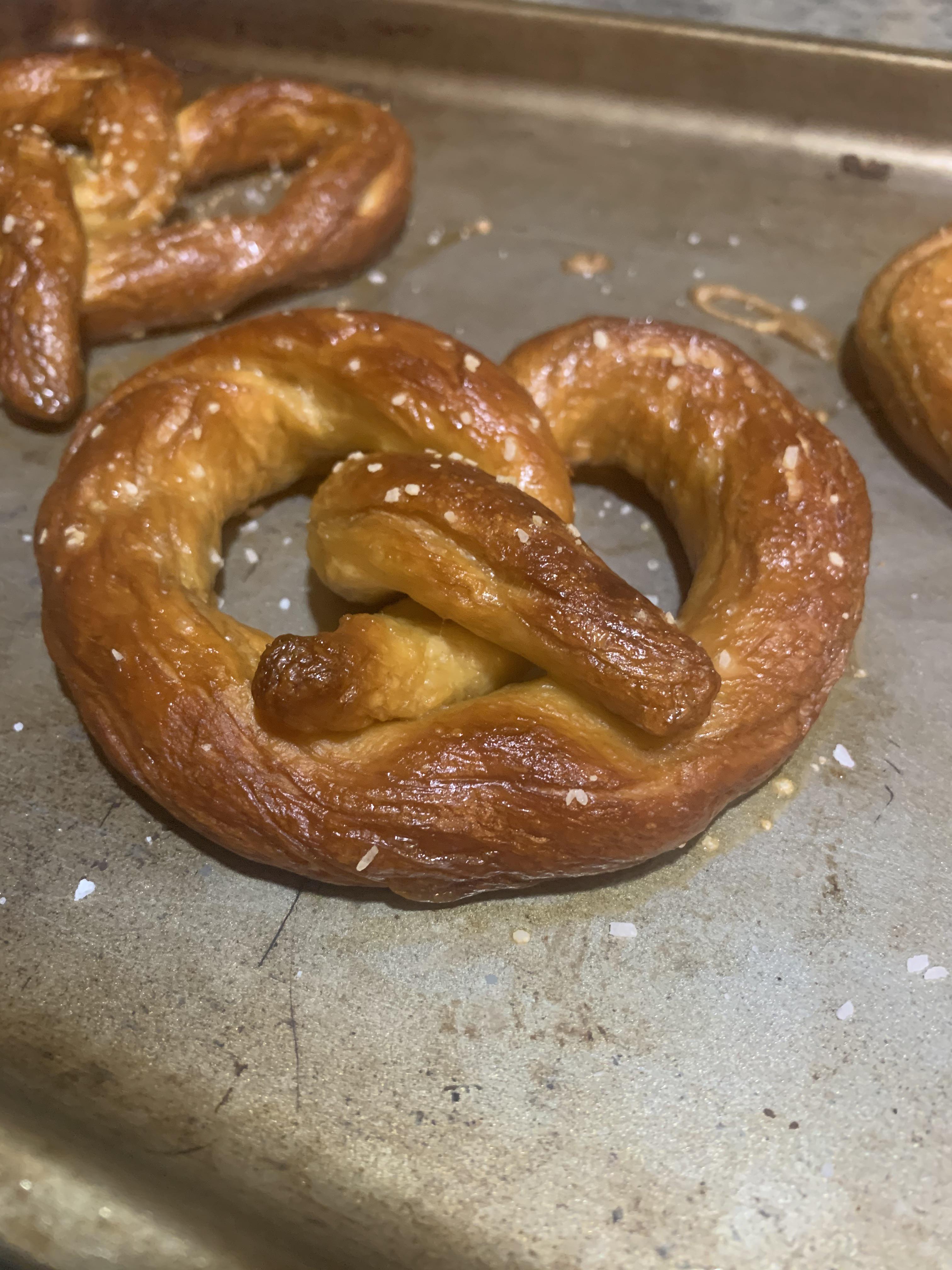 First time making pretzels! Not the prettiest, but they sure are tasty r/Breadit