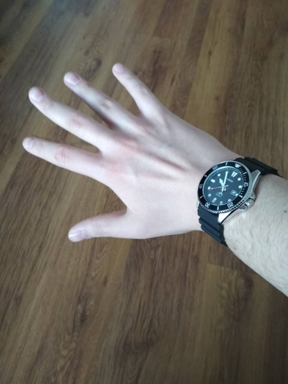 [Casio] First watch! Casio Duro on huge 8 inch wrist r/Watches