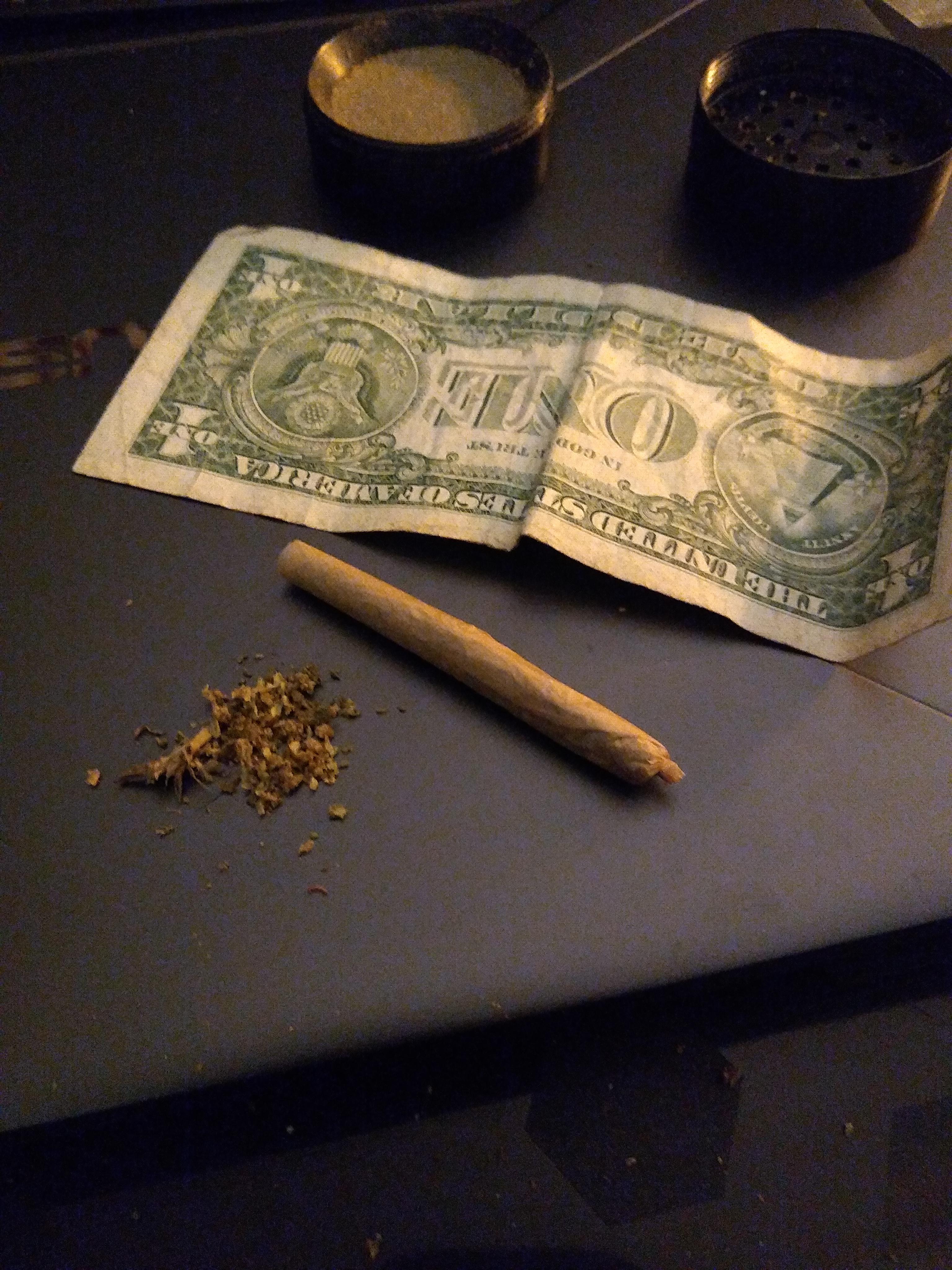 Not super impressive but was a lil proud of myself for rolling this