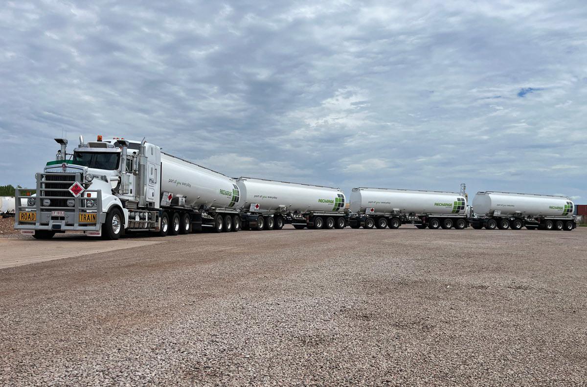 158,000 litre 41,737 gallon road train fuel hauler in Australia r