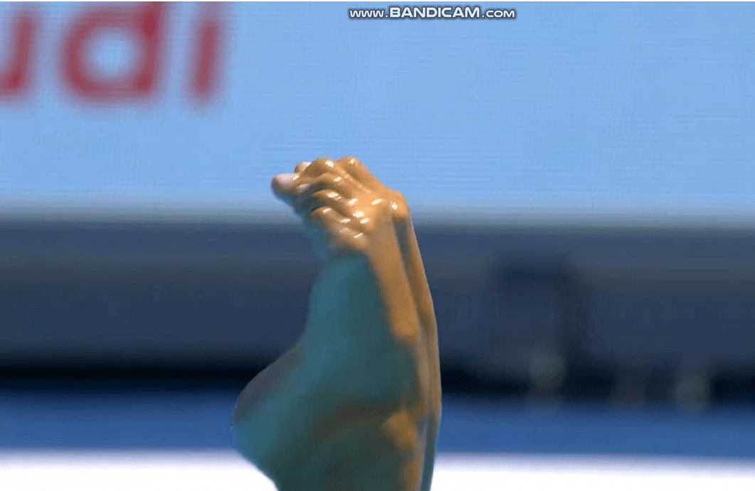 Synchronized swimming feet closeups 2 Page 1 The MousePad