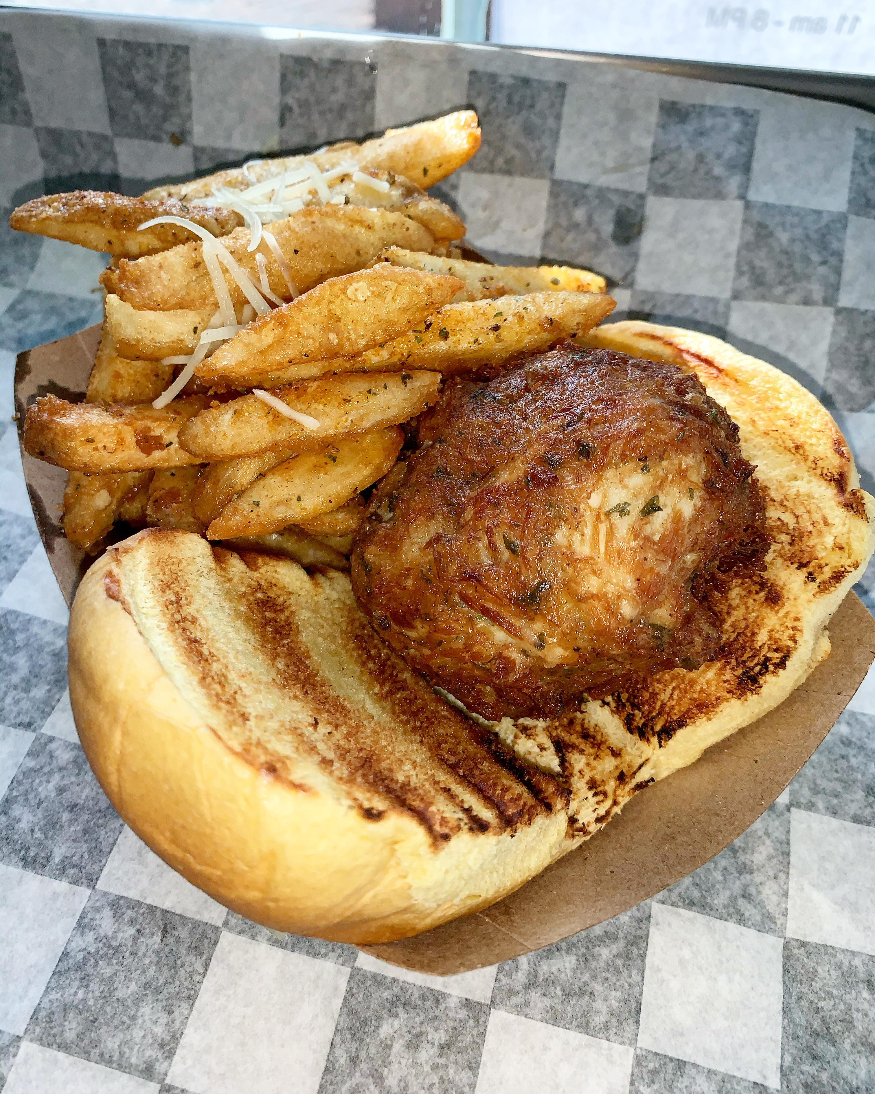[i ate] crab cake sandwich with fries r/food