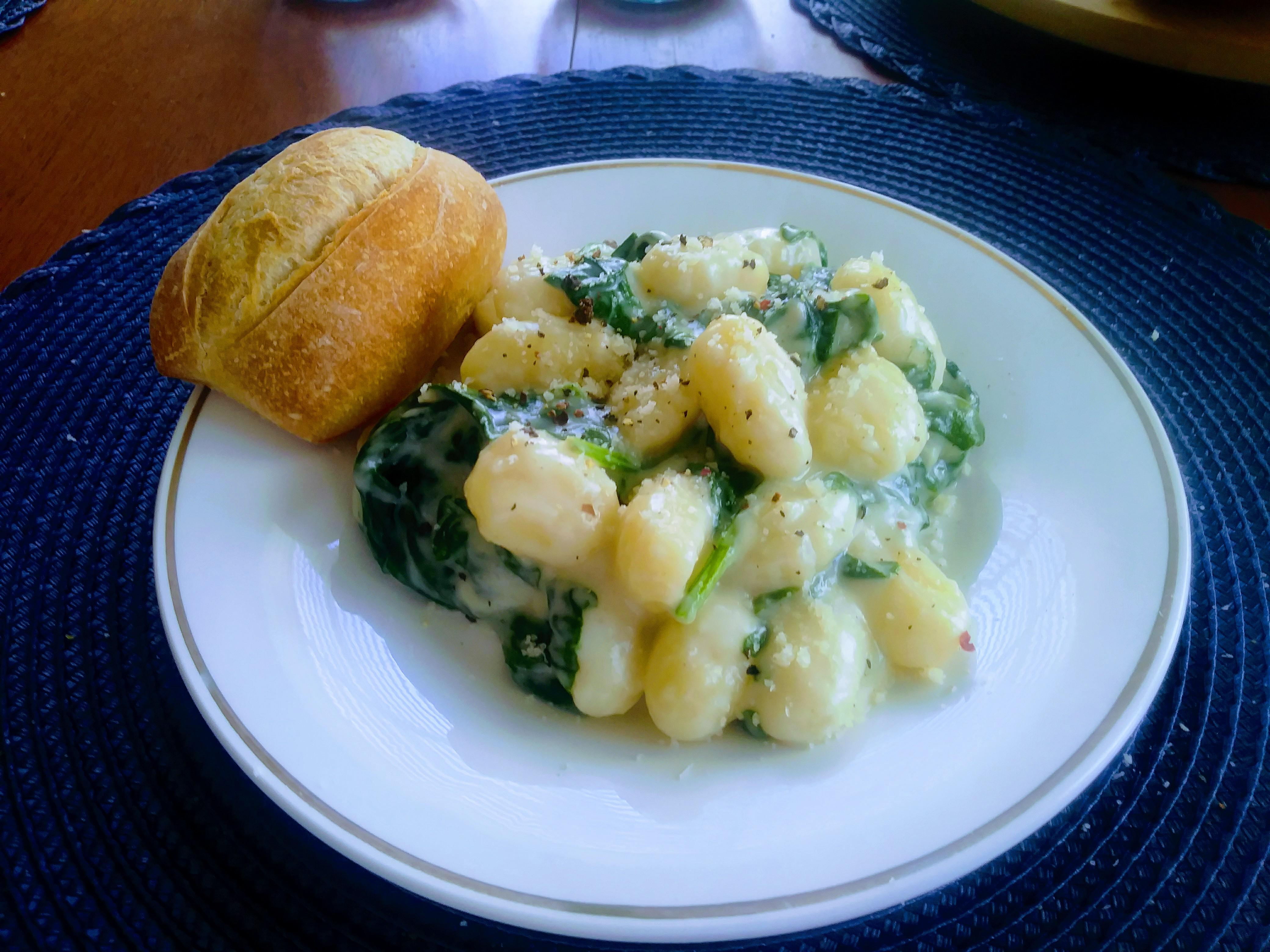 [Homemade] Parmesan Spinach Gnocchi r/food