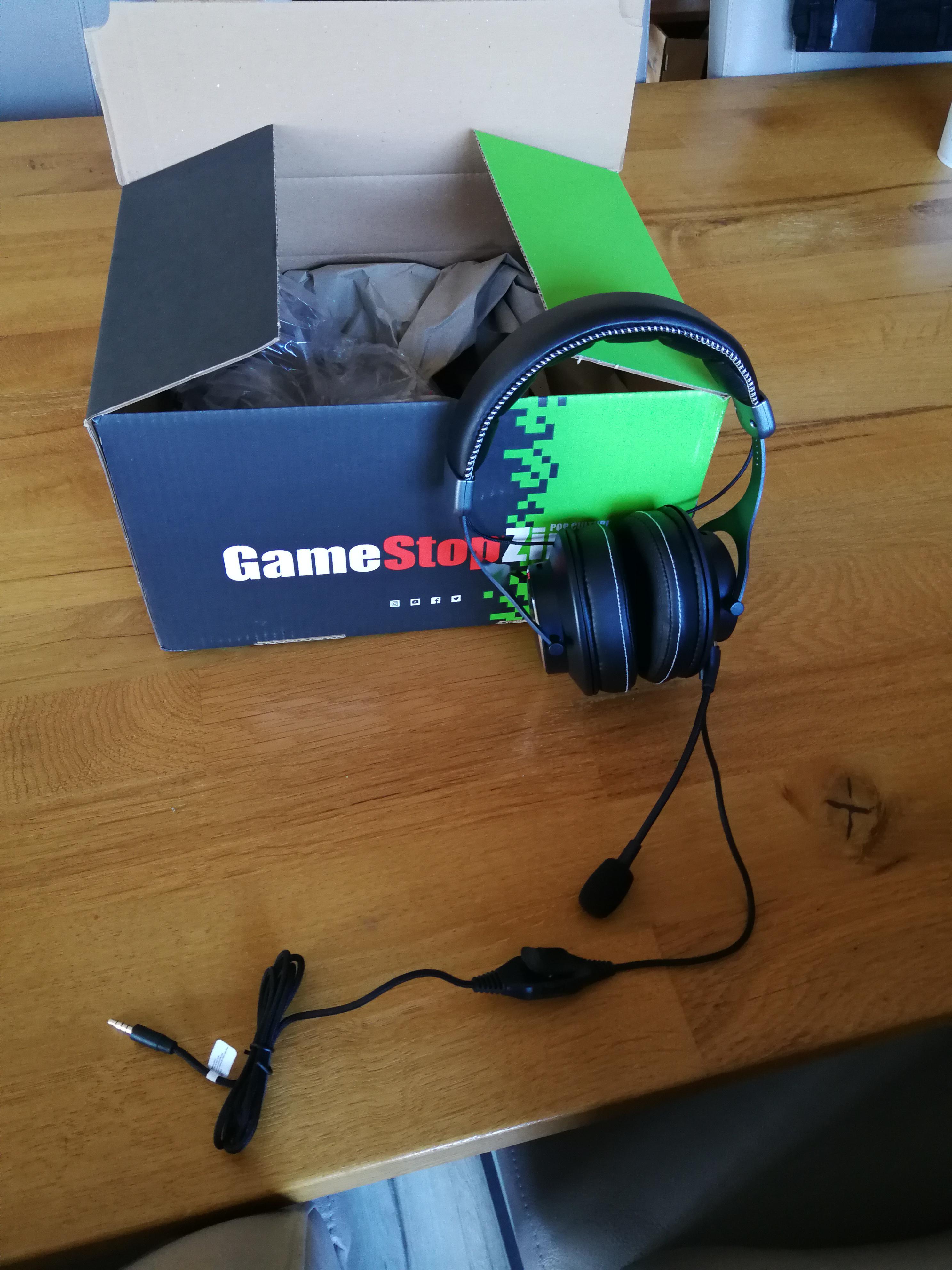 Just got my new Gamestop Headset delivered. So much about brick and