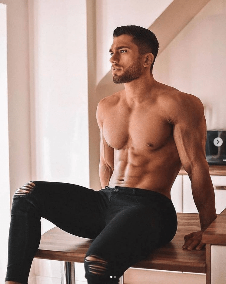 My absolute dream physique. Achievable natty? r/nattyorjuice