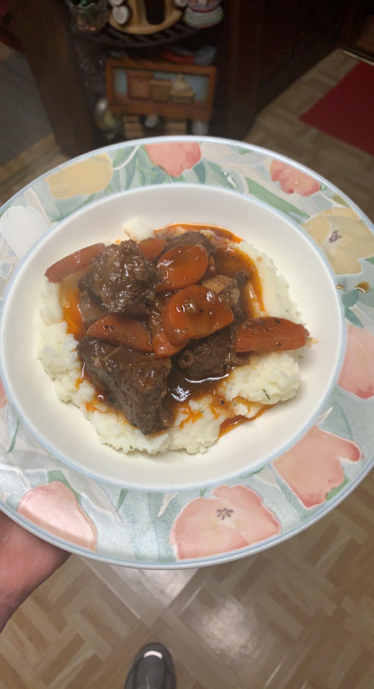 Stick to your ribs Guinness Beef Stew r/slowcooking