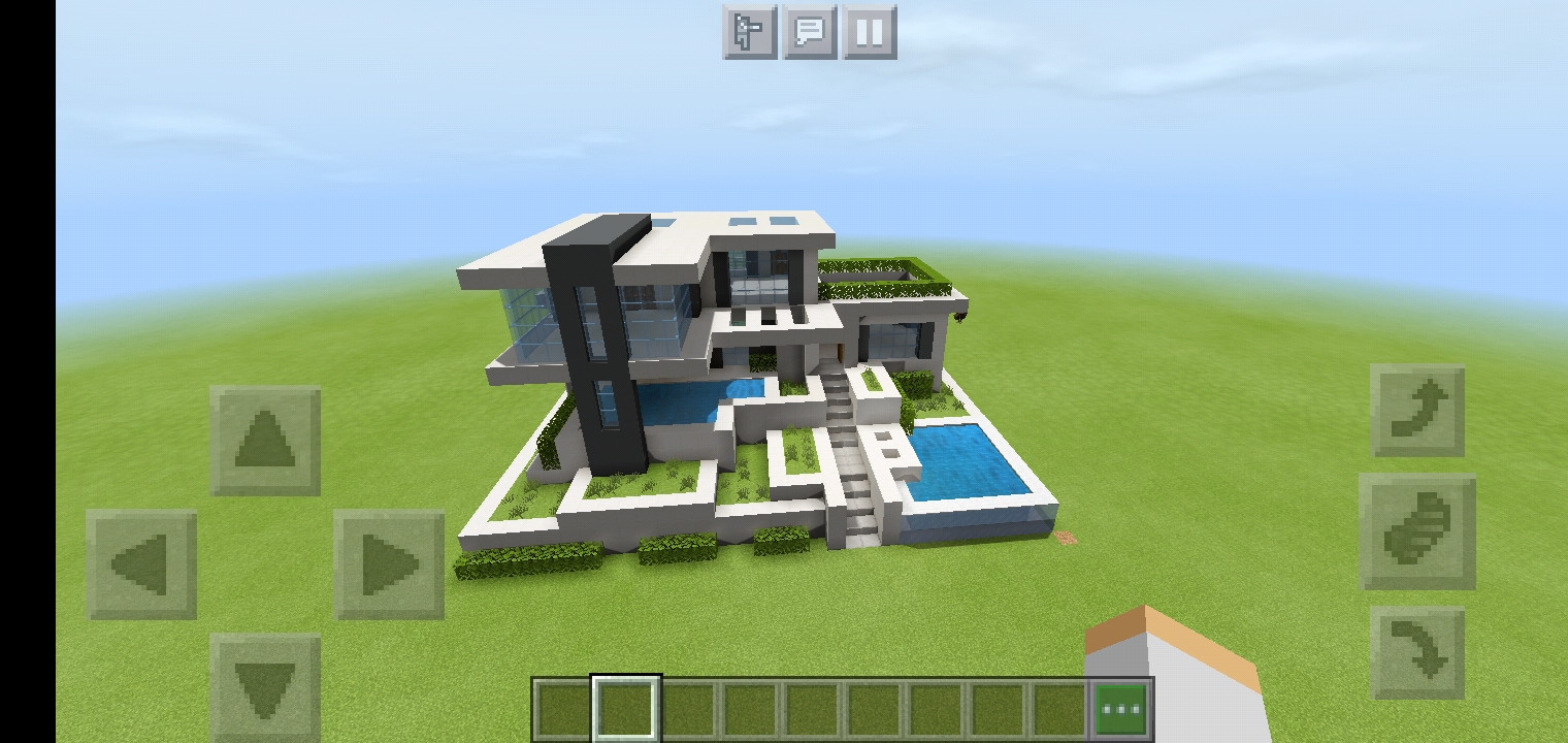 made a modern house. (credits to the youtuber Wiederdude) (sorry to