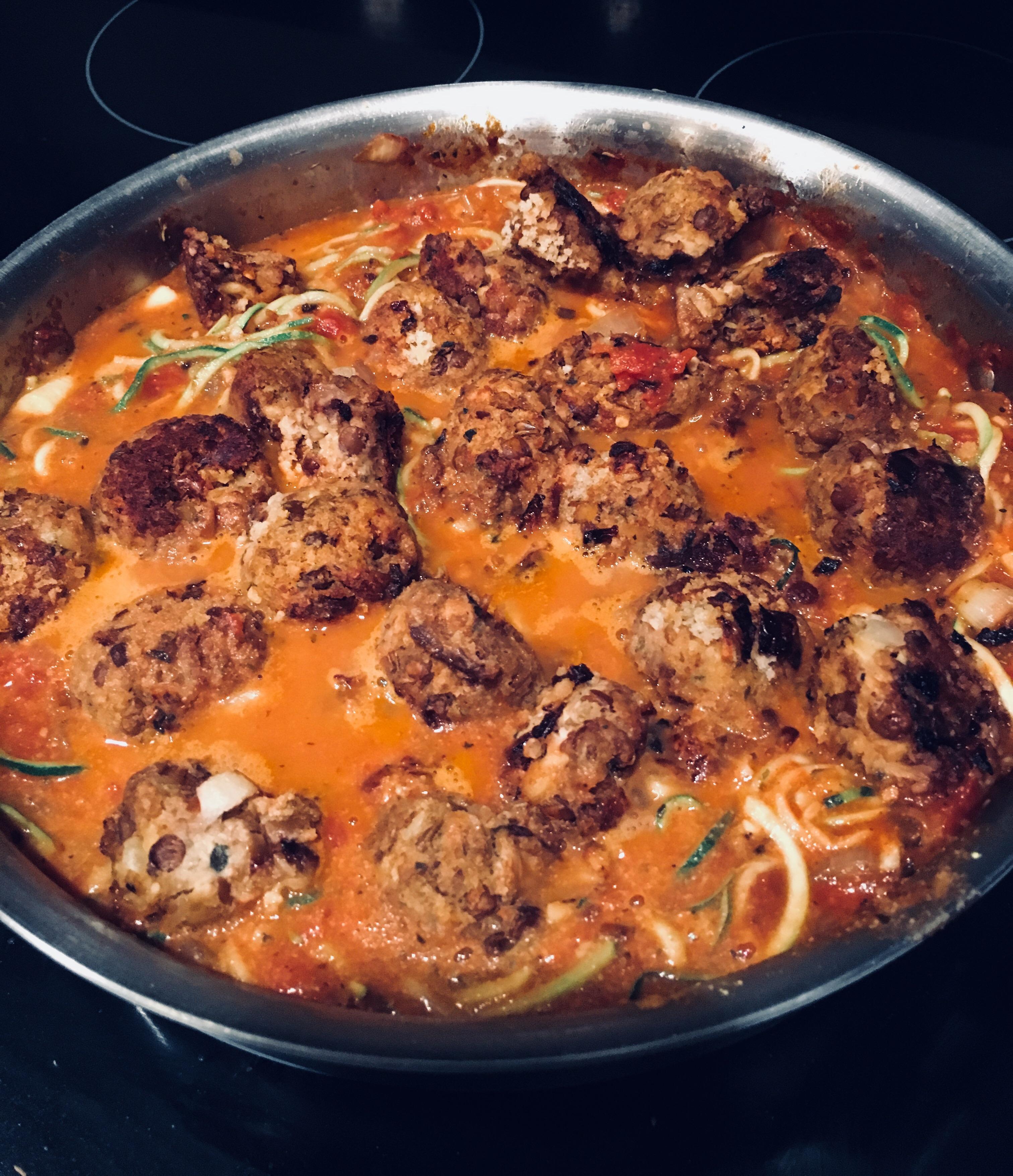 Zucchini Spaghetti and Tempeh Lentil Meatballs r/vegan
