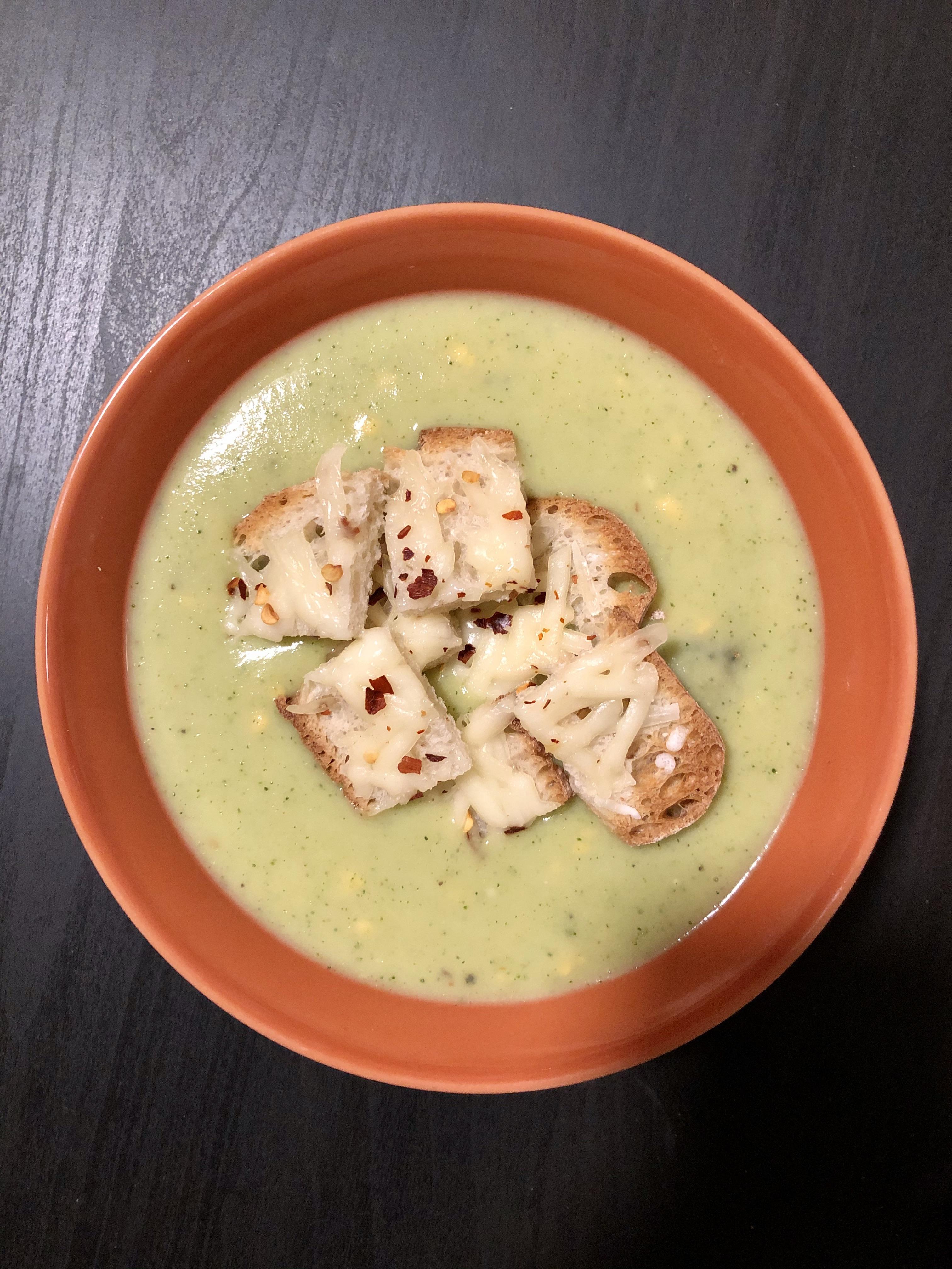 Sarah Jampel’s broccoli cheddar soup with cheesy croutons but make it vegan r/bon_appetit