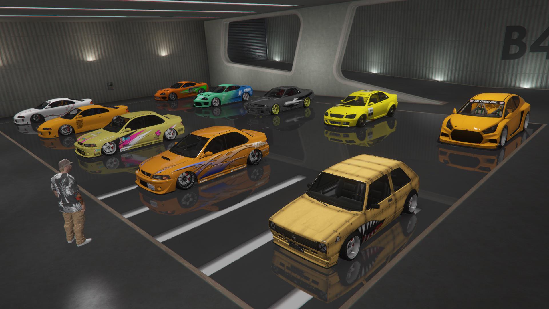 What do y'all think of my tuners garage? r/gtavcustoms