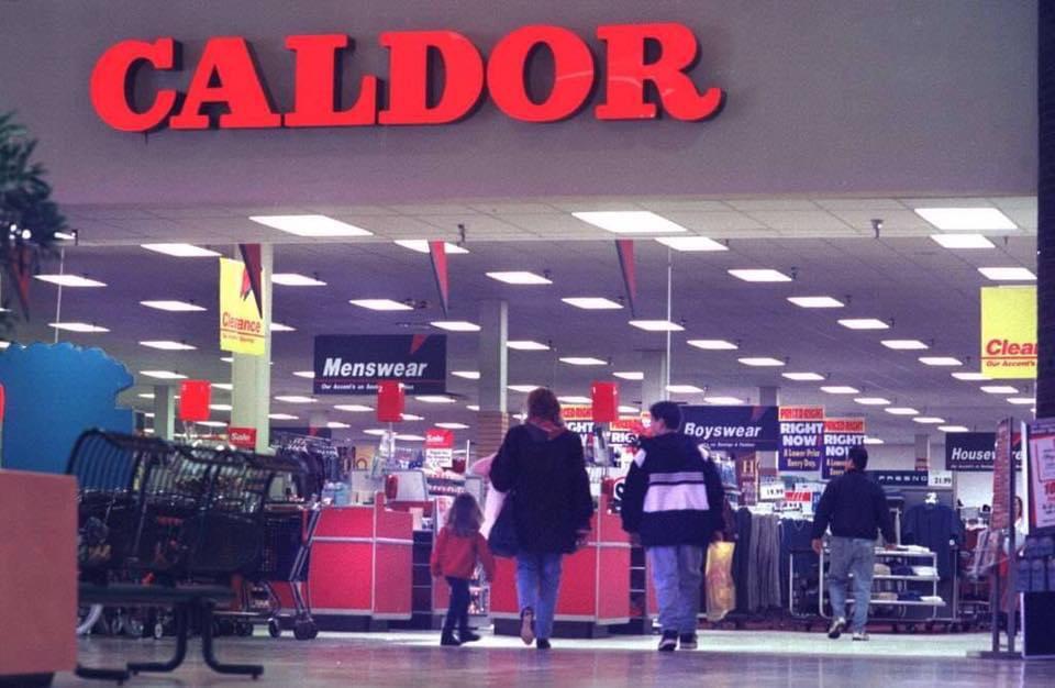 A nice 1990s shot of the inmall entrance to Caldor at the Clifton