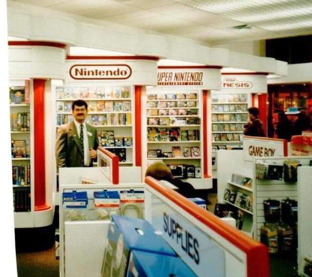 Electronics Boutique r/nostalgiagaming