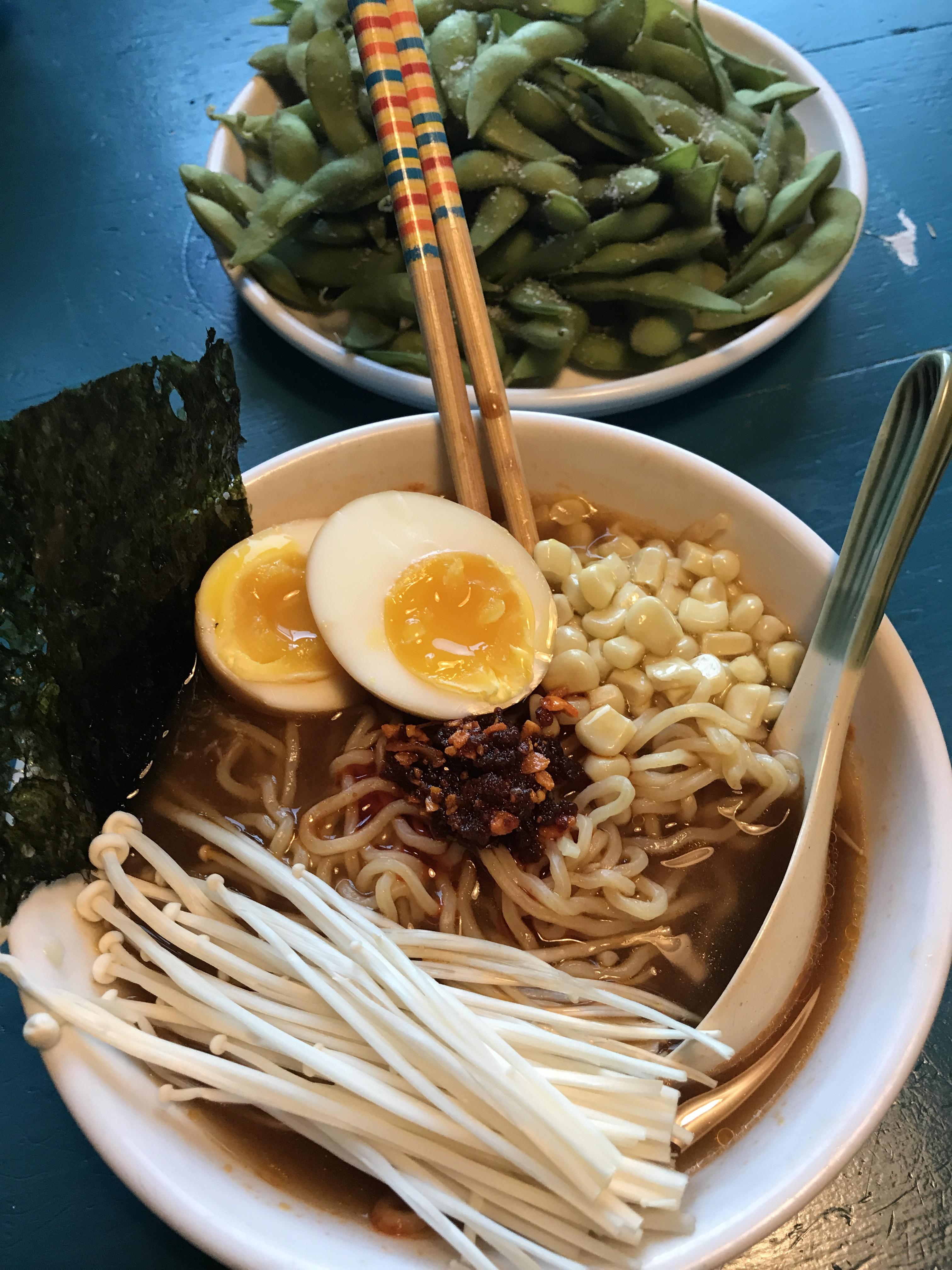 Miso ramen and edamame. [homemade] r/food