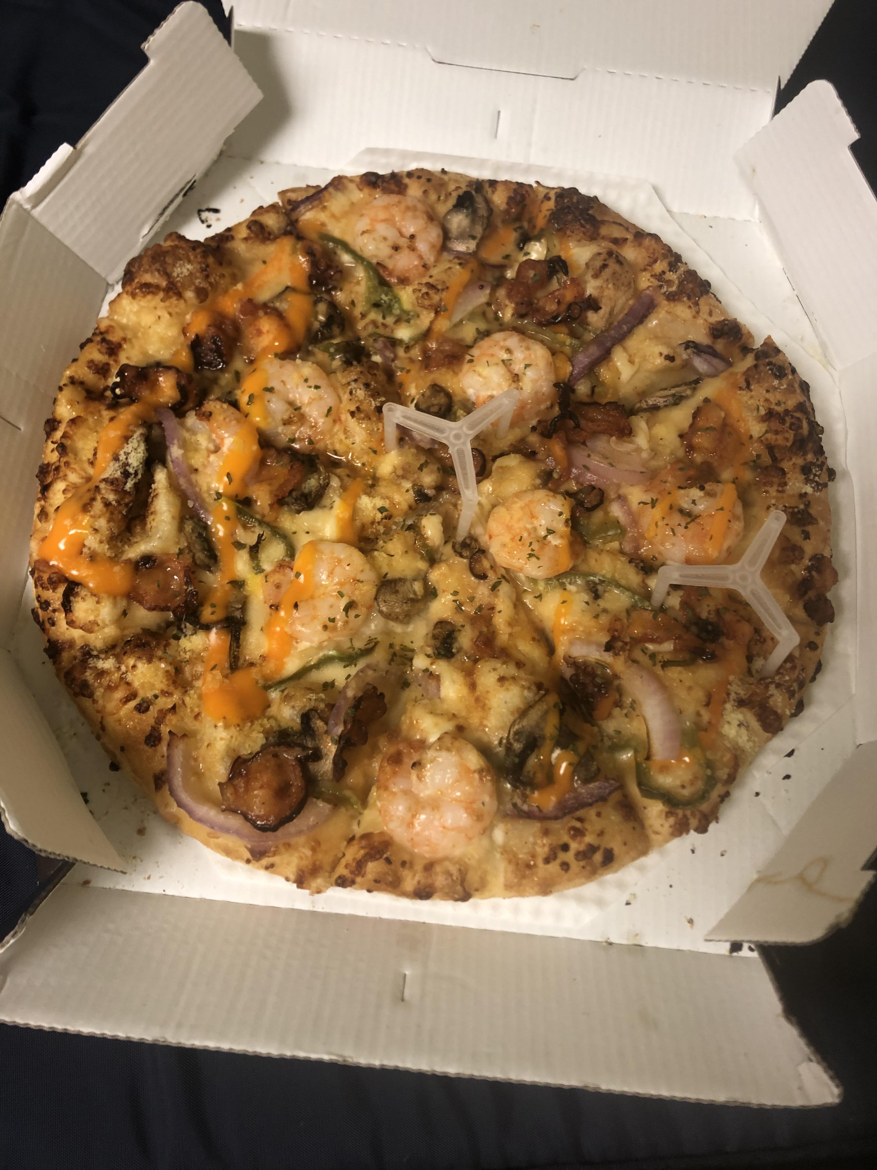 Shrimp lobster pizza from Dominos Korea r/shittyfoodporn