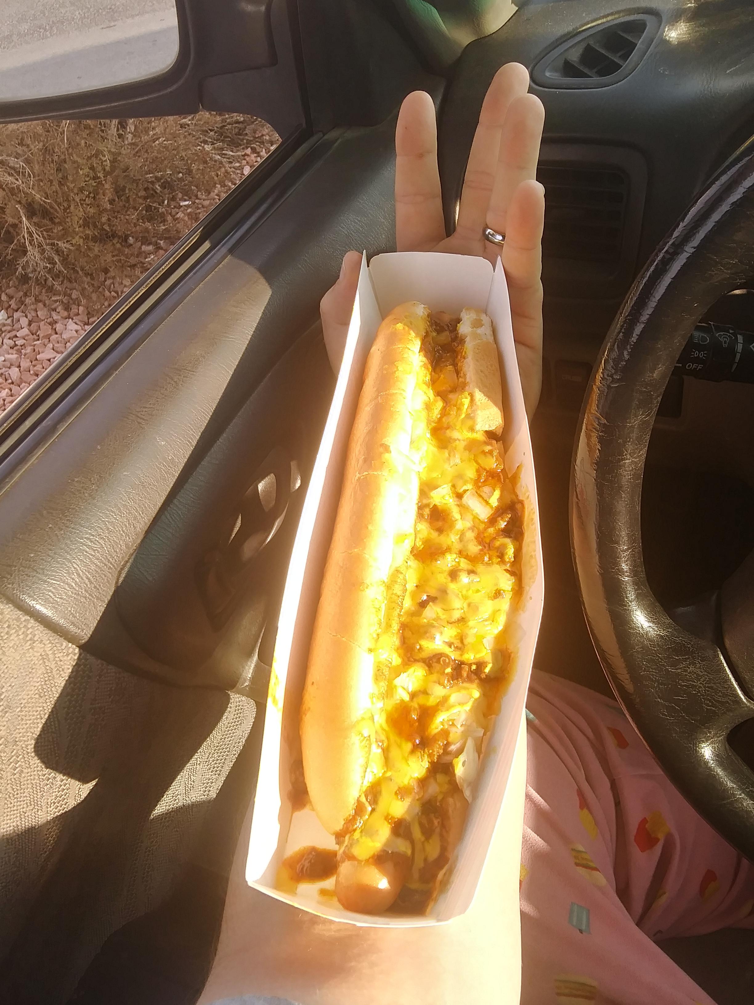 classic sonic xl chilli cheese coney with mustard and onions r