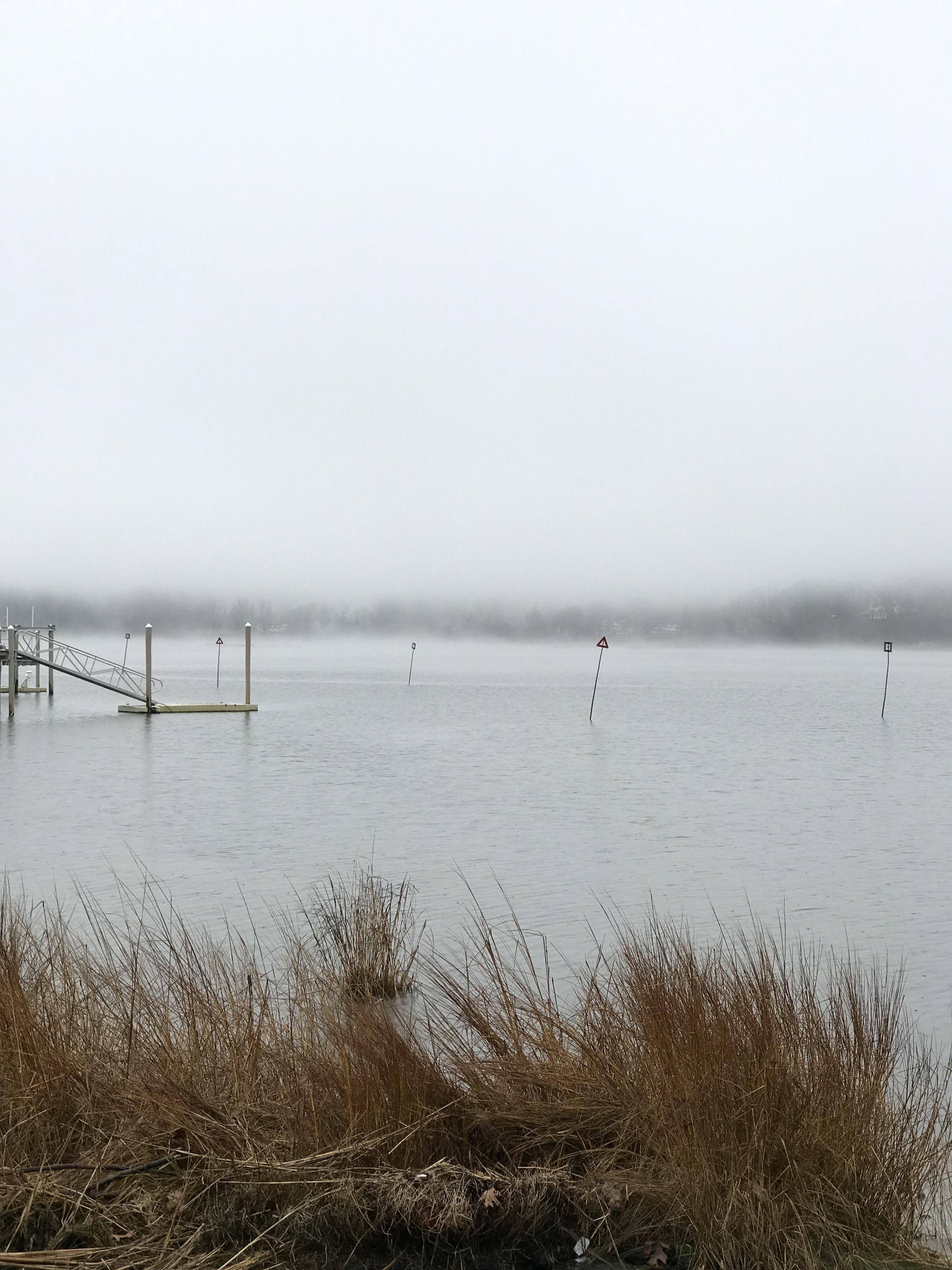 Fog quickly rolling in over the Navesink River yesterday r/newjersey