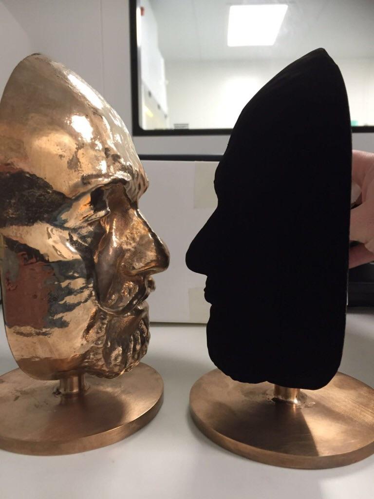 The blackness of vantablack r/oddlysatisfying