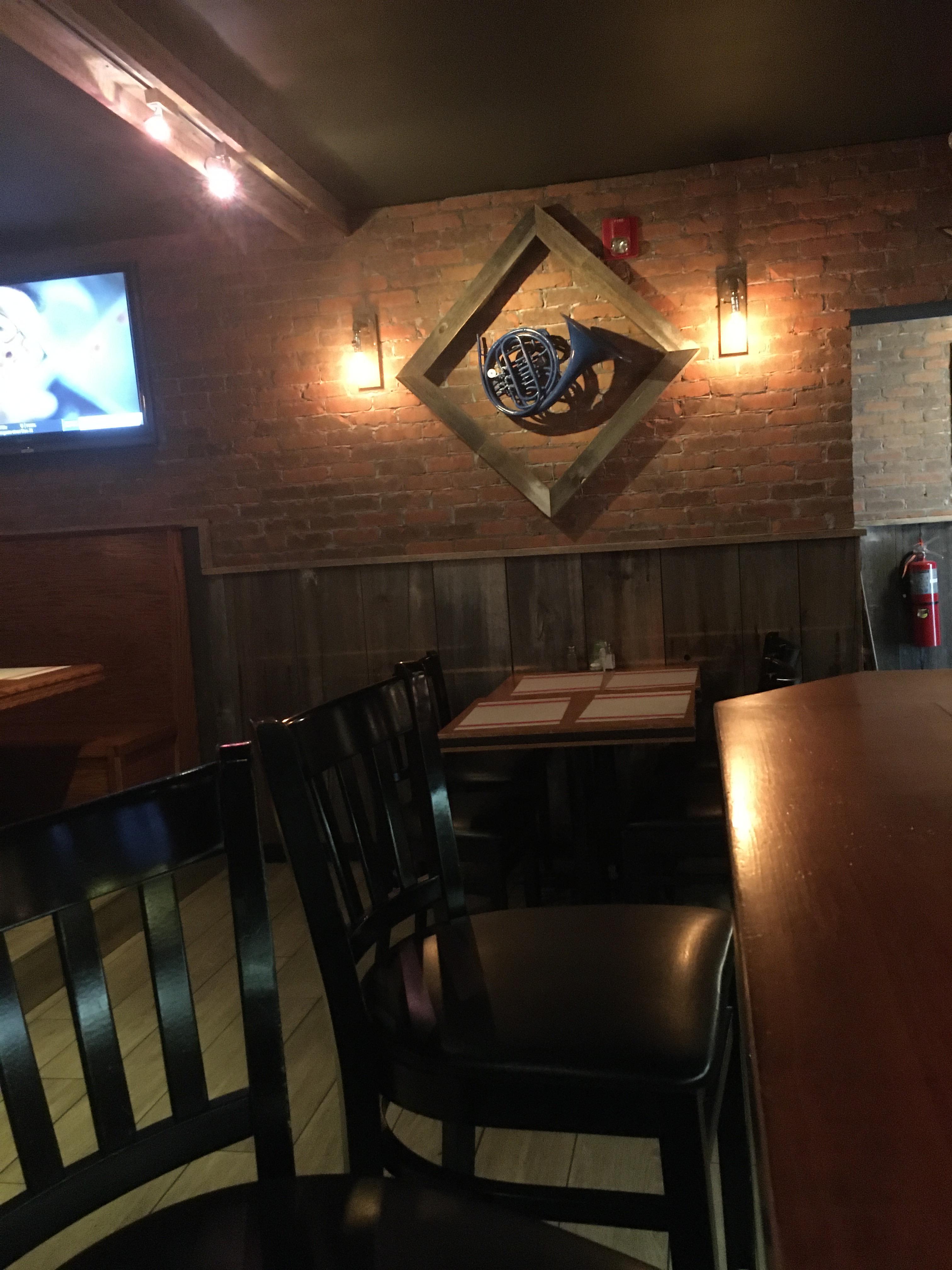 Blue French horn at my local bar in New York r/HIMYM
