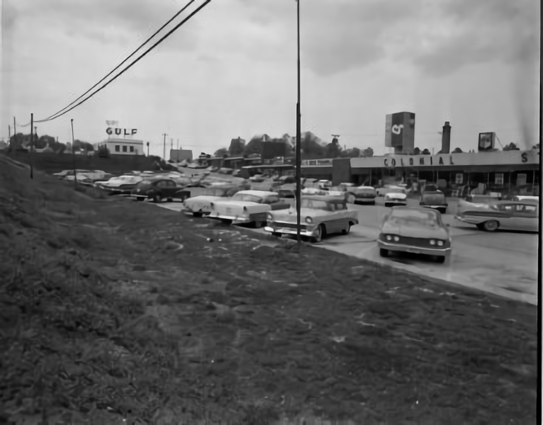 The Beverly hill shopping center 1952. Tuckahoe, Virginia. r/TheWayWeWere