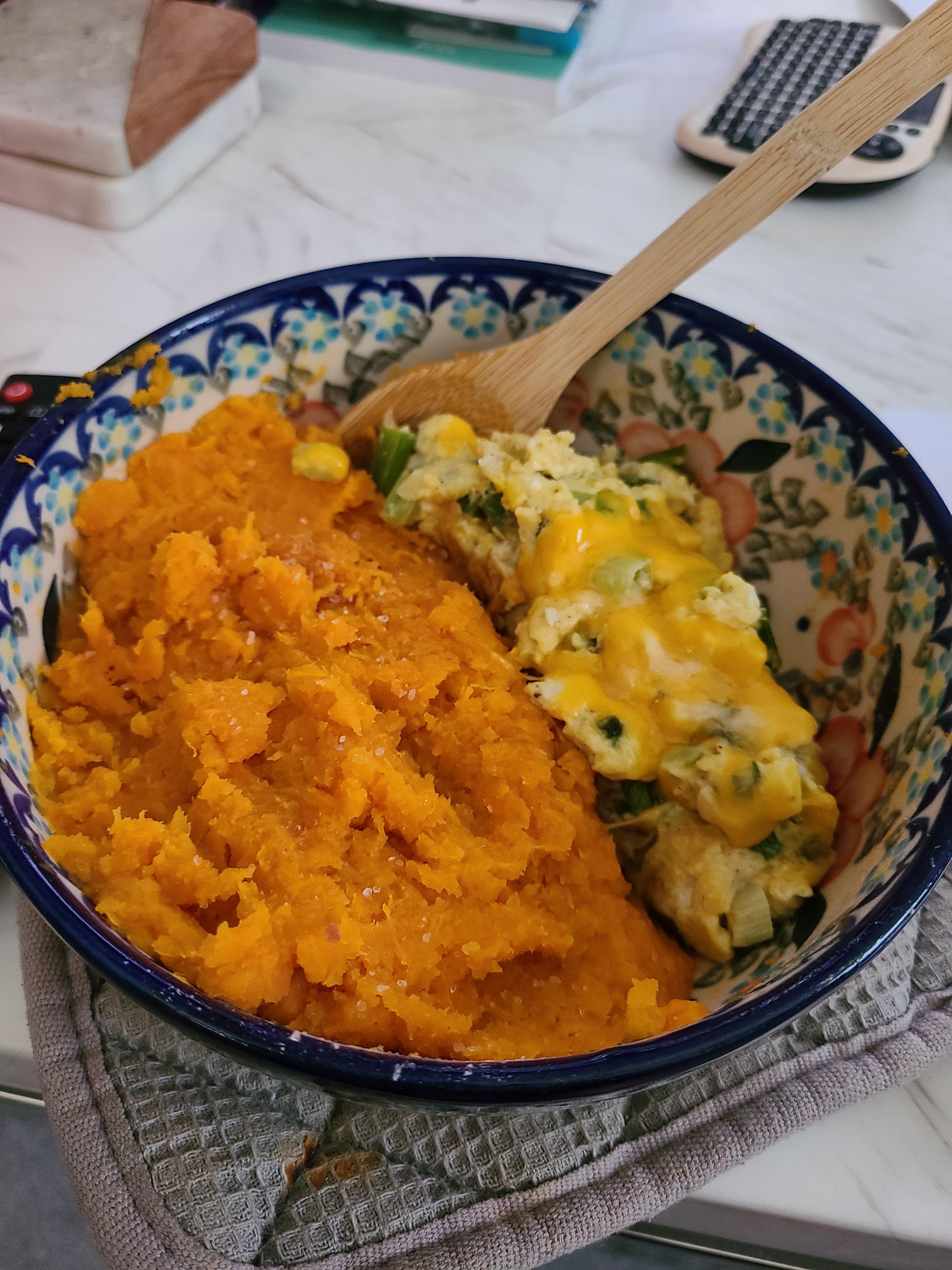 One of my favorite gastritis breakfast. Mashed sweet potato and scrambled eggs r/Gastritis