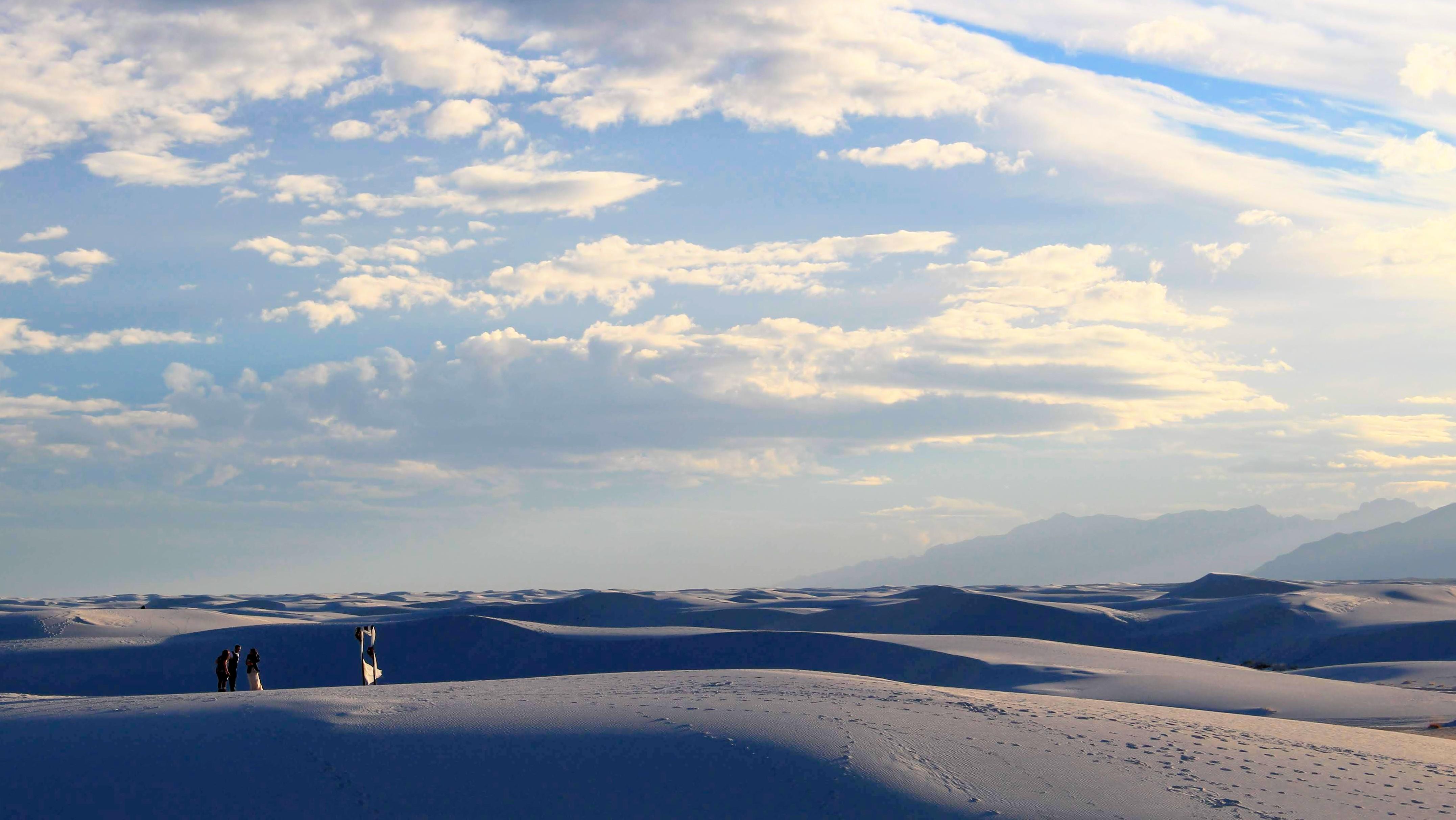 White Sands National Monument wedding last week, can you help me send
