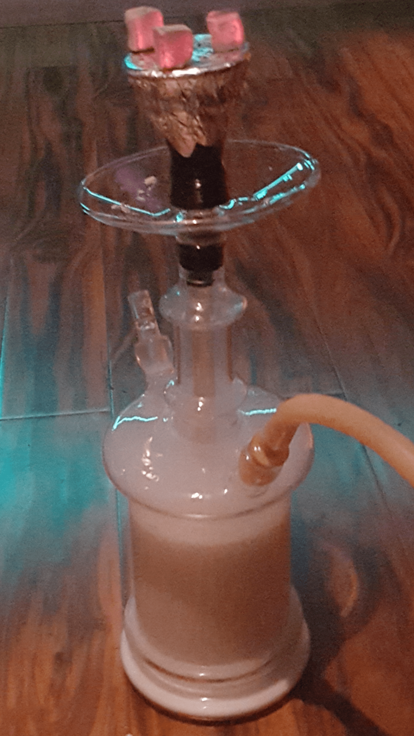 Anyone know what brand this hookah is? r/hookah