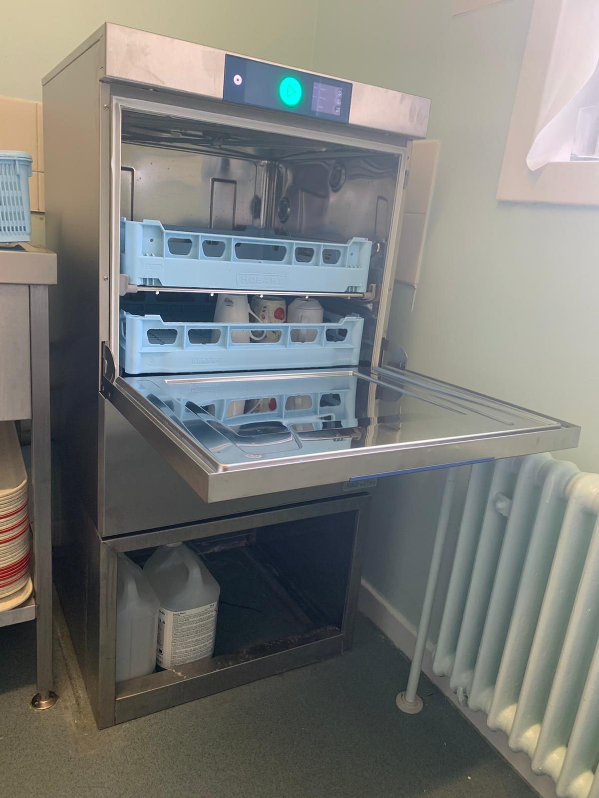 Installed today in a small hospital ward. Hobart FXW10B. r/dishwashers