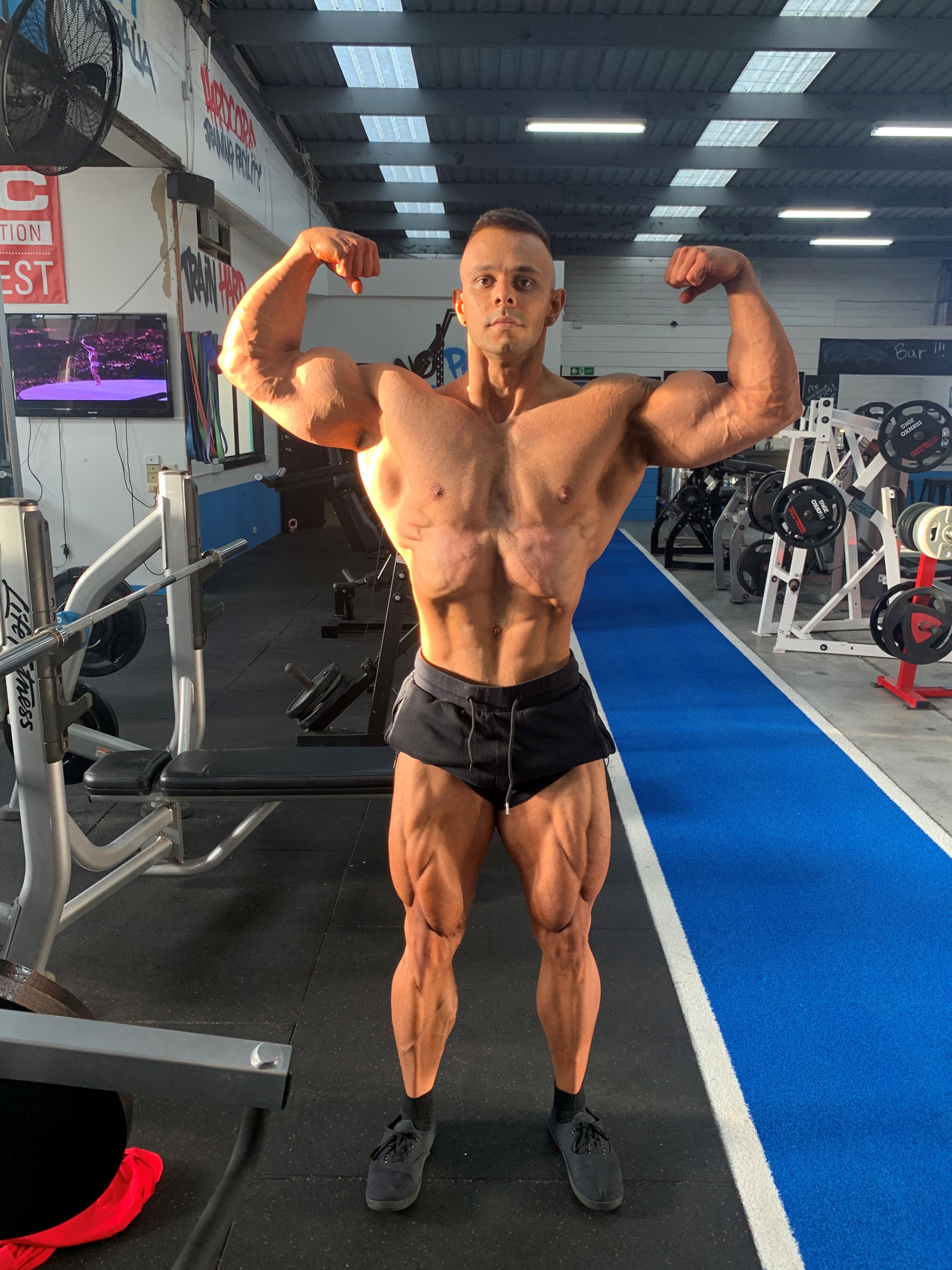 3 days out 182.5cm 92.5kg 24y/o Classic physique r/bodybuilding