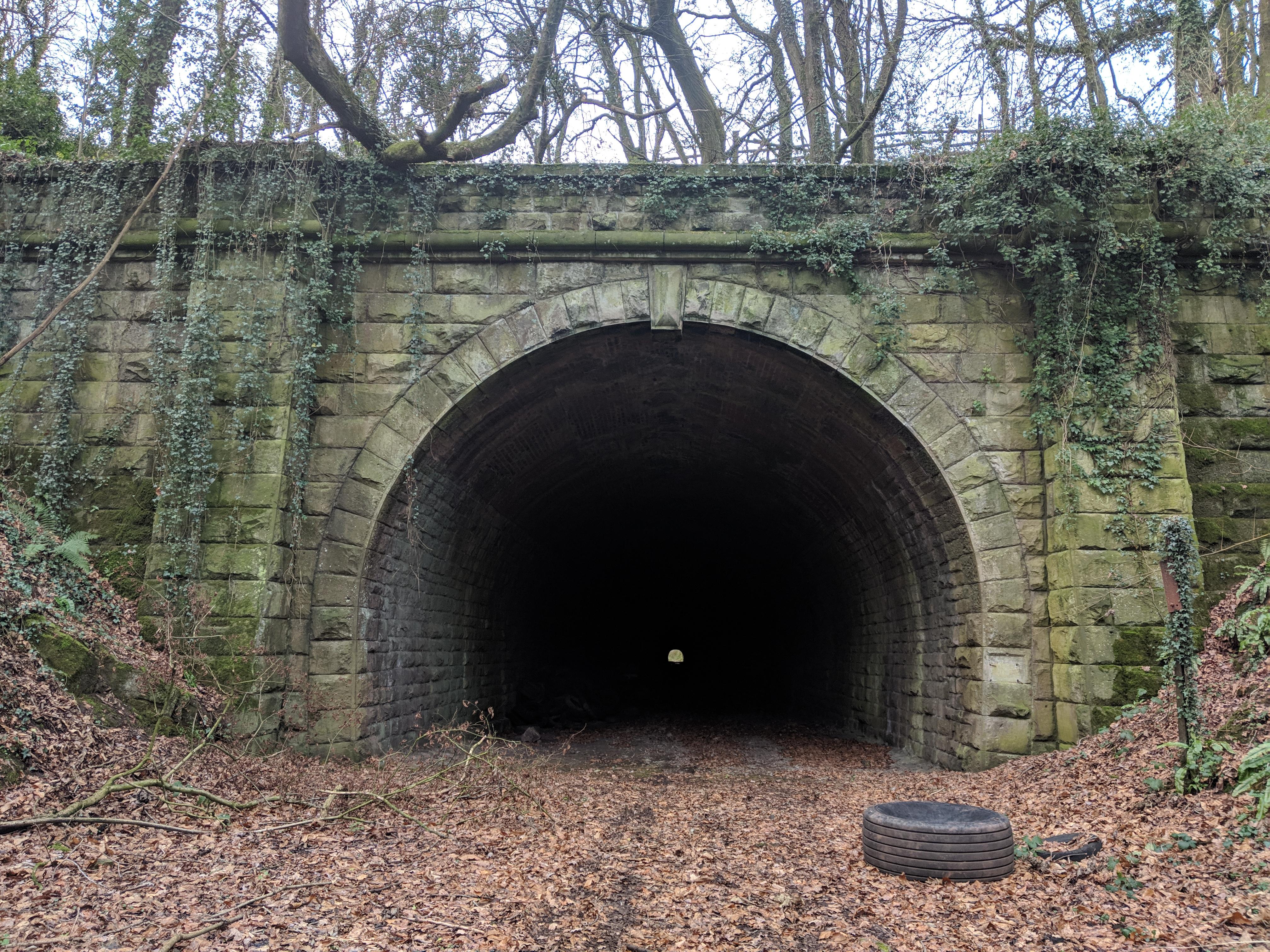 Exploring Britain's Abandoned Railways, Tunnels and Viaducts. (4032 x