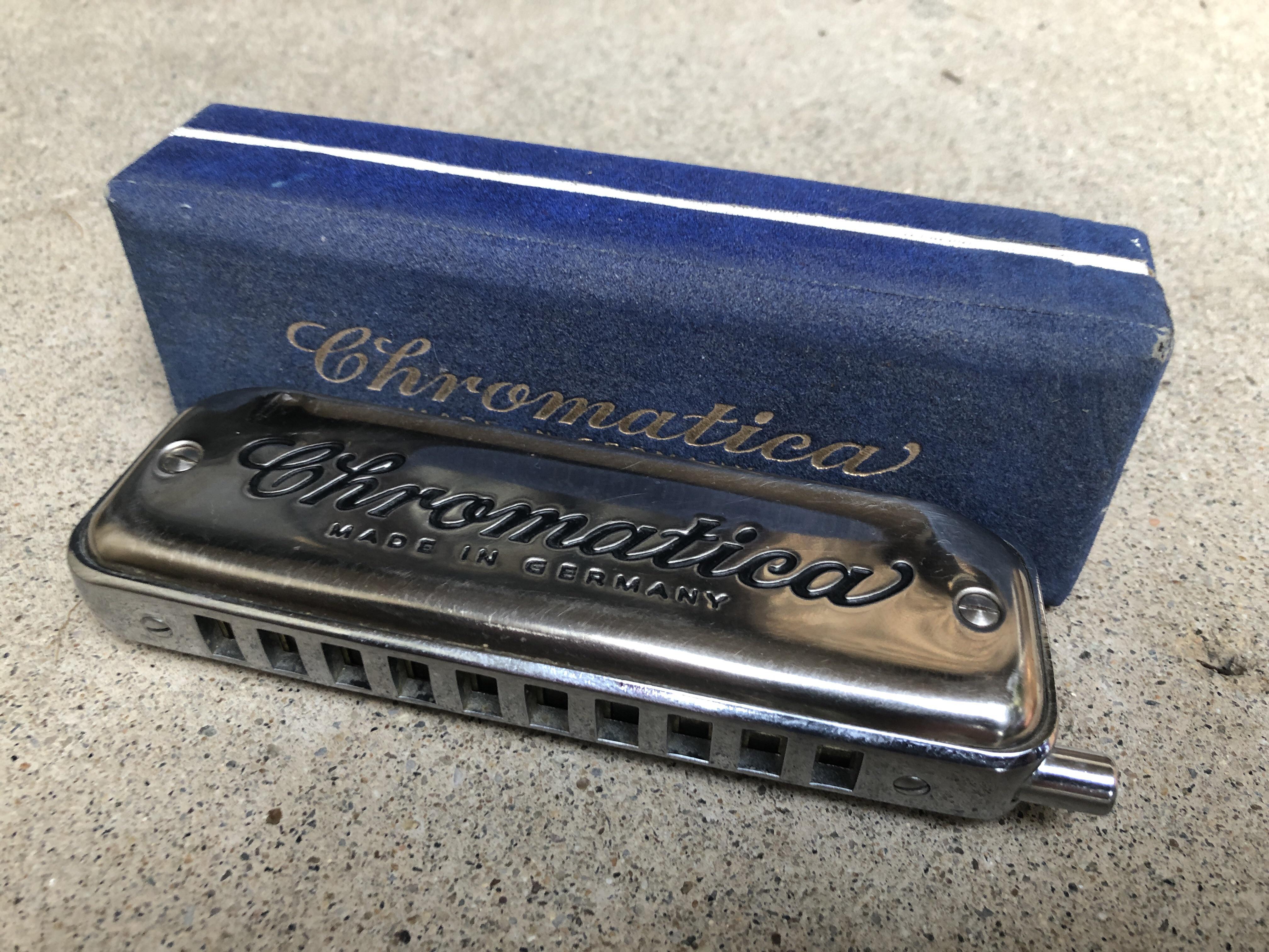 Vintage 1940’s (?) Chromatica 10hole harmonica, made in Germany, with the original case. r