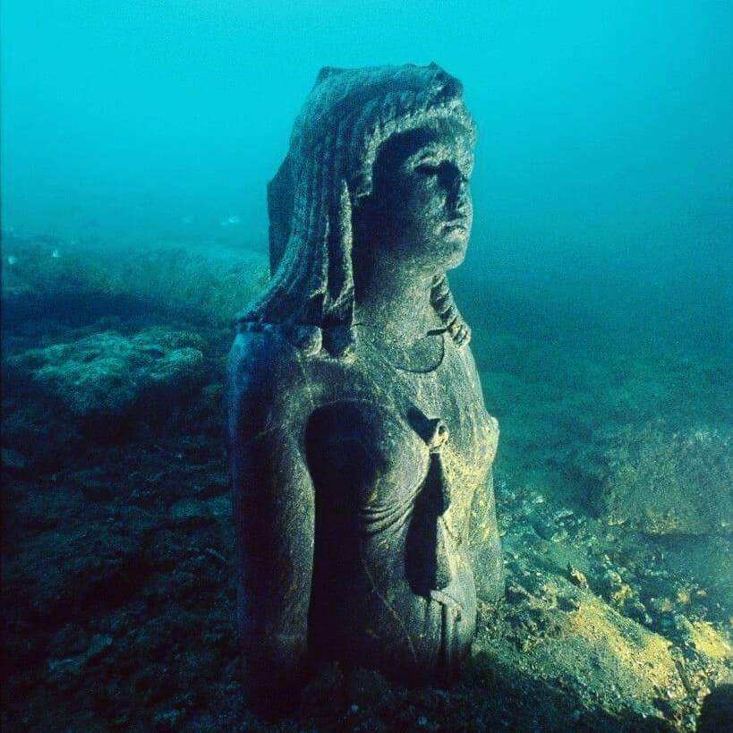 Diving in Alexandria, Egypt r/pics