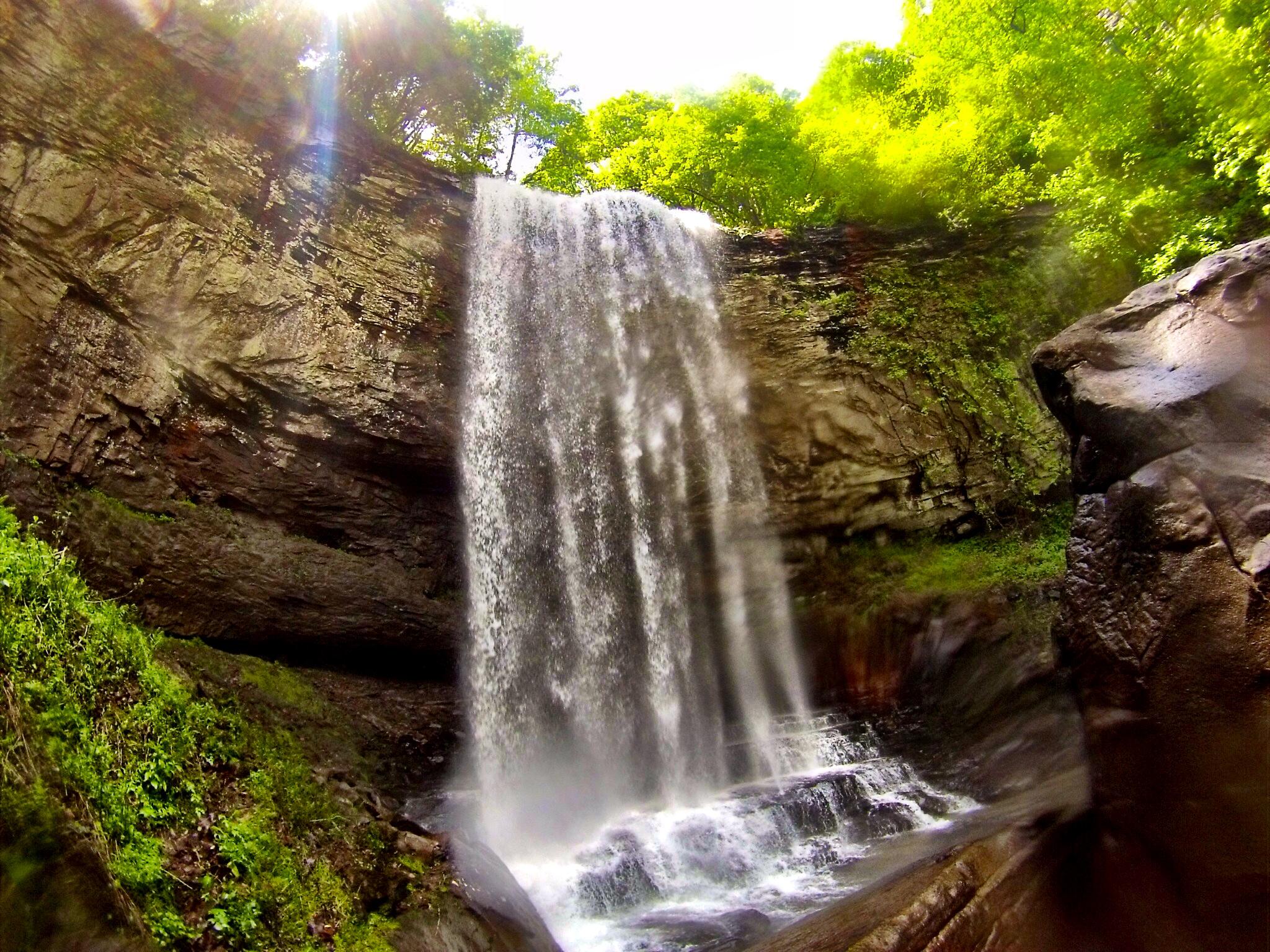 Beautiful waterfall right outside Chattanooga r/Tennessee