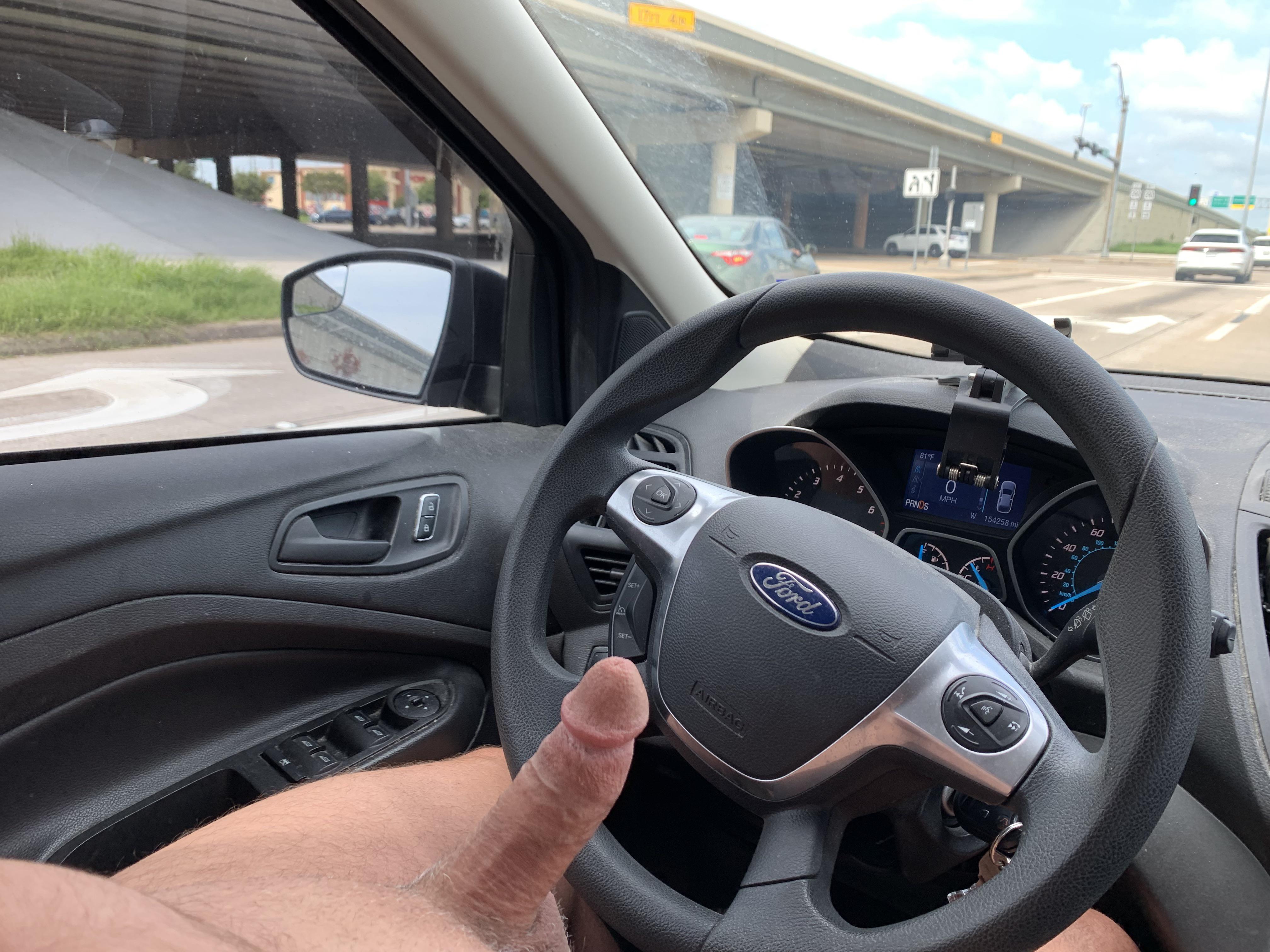 Anybody else out there driving naked? : PublicBoys