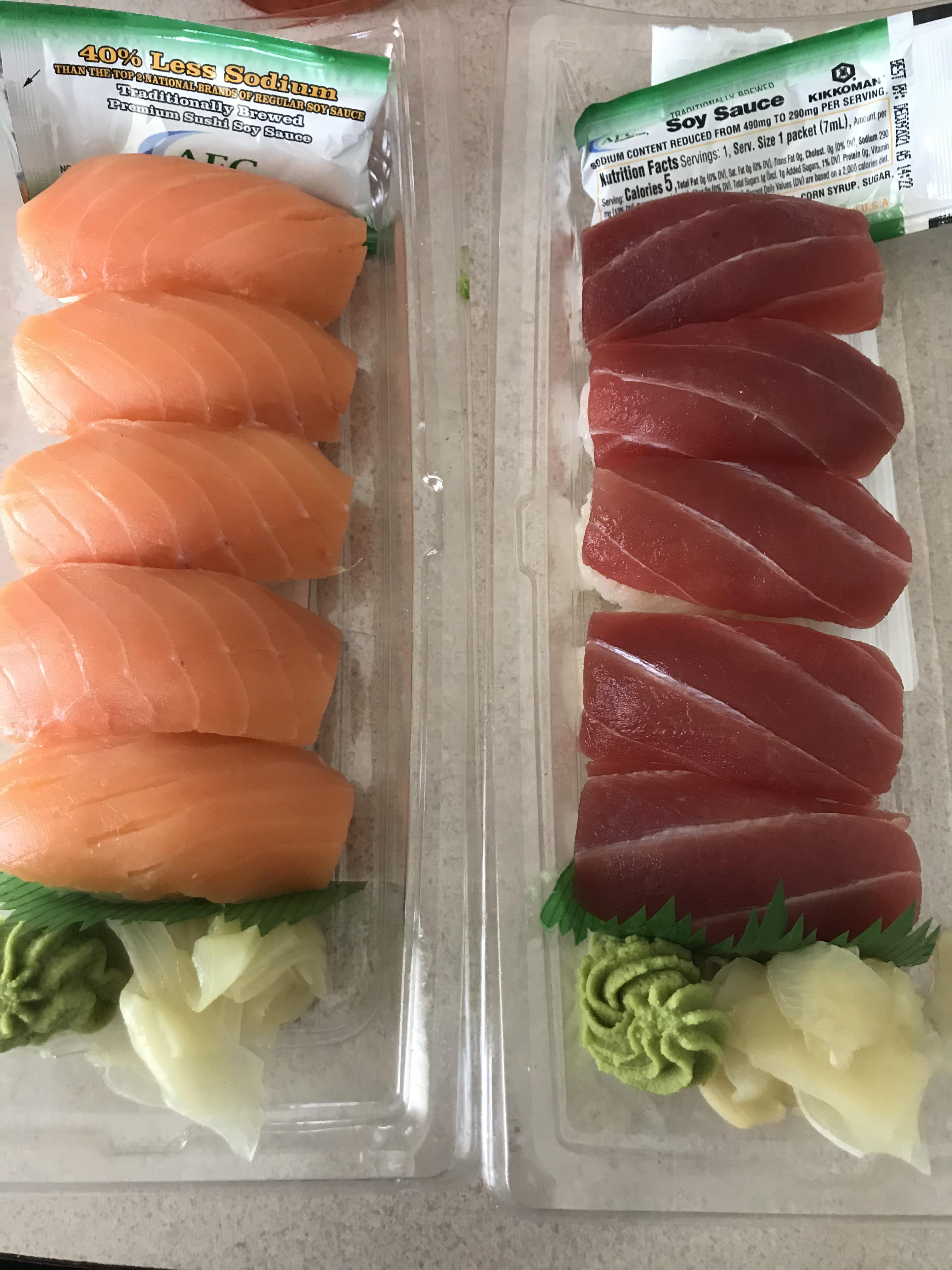 Salmon and tuna nigiri 🍣 r/sushi