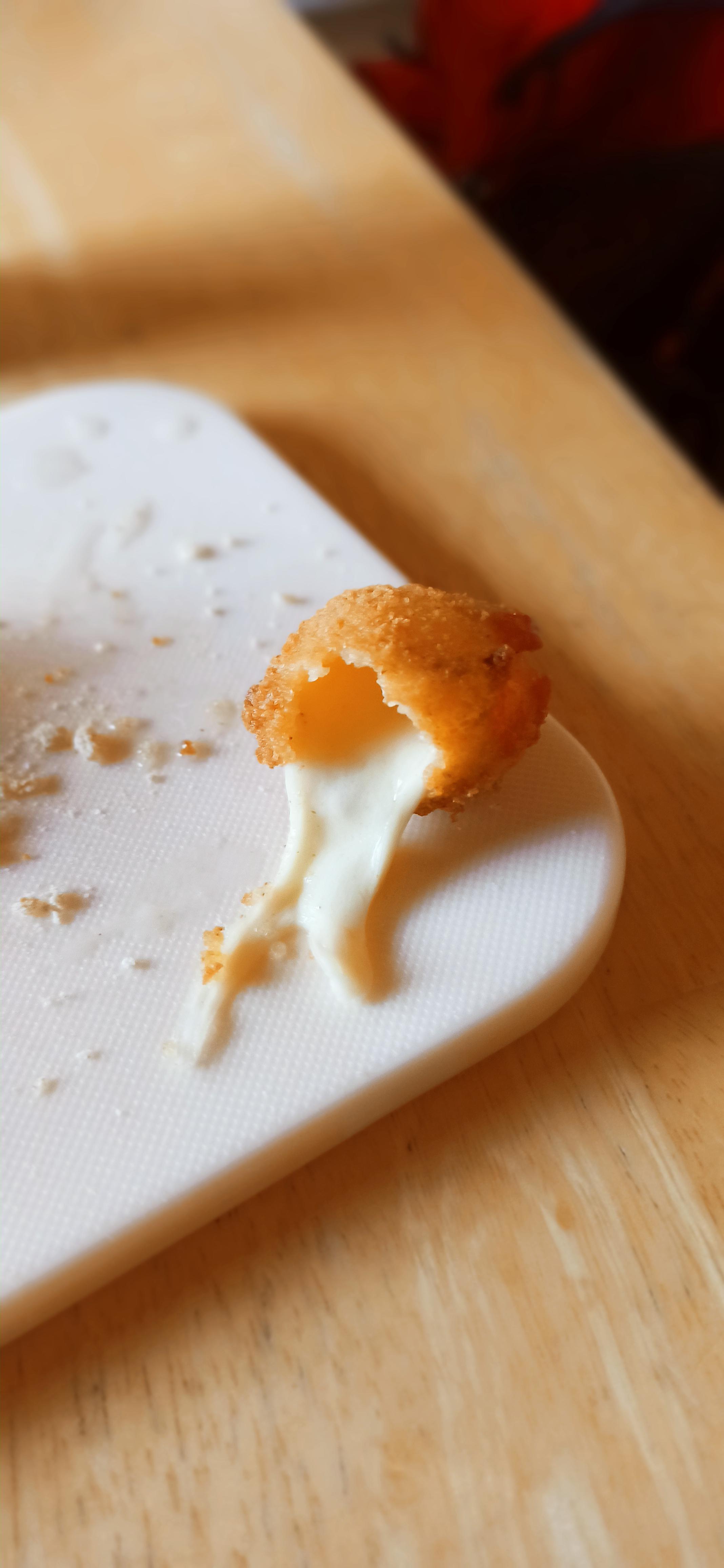 [Homemade] Fried Buffalo Mozzarella Balls r/food