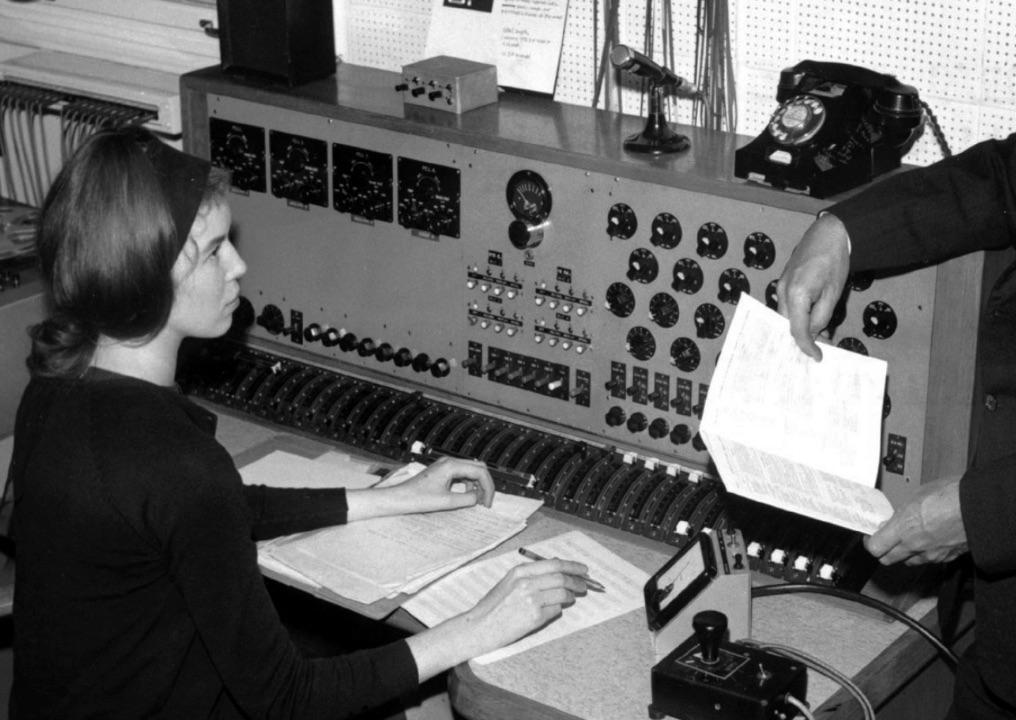 Delia Derbyshire electronic music pioneer and creator of the original