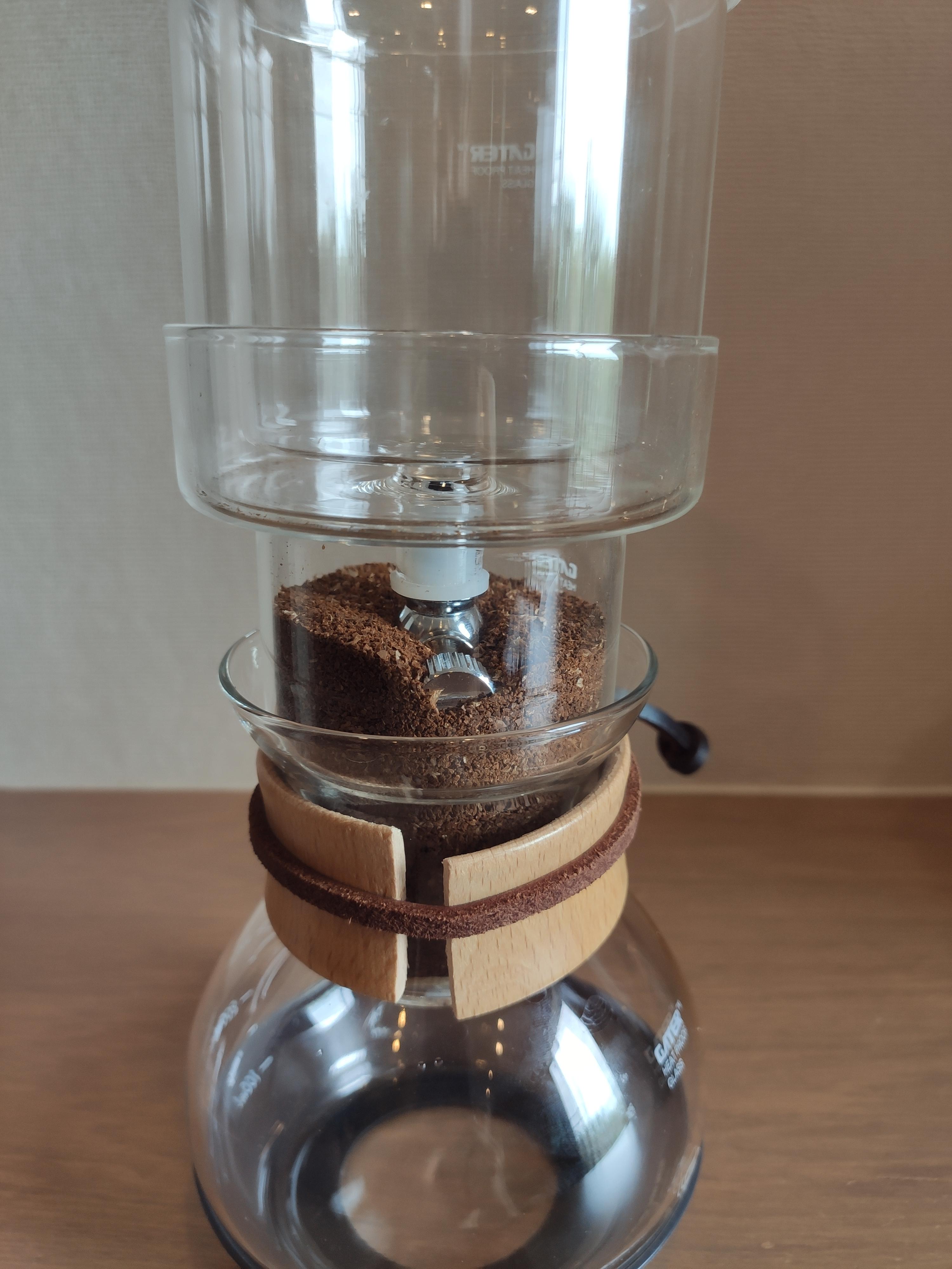 Just bought this amazingly designed cold dripper.. r/cafe
